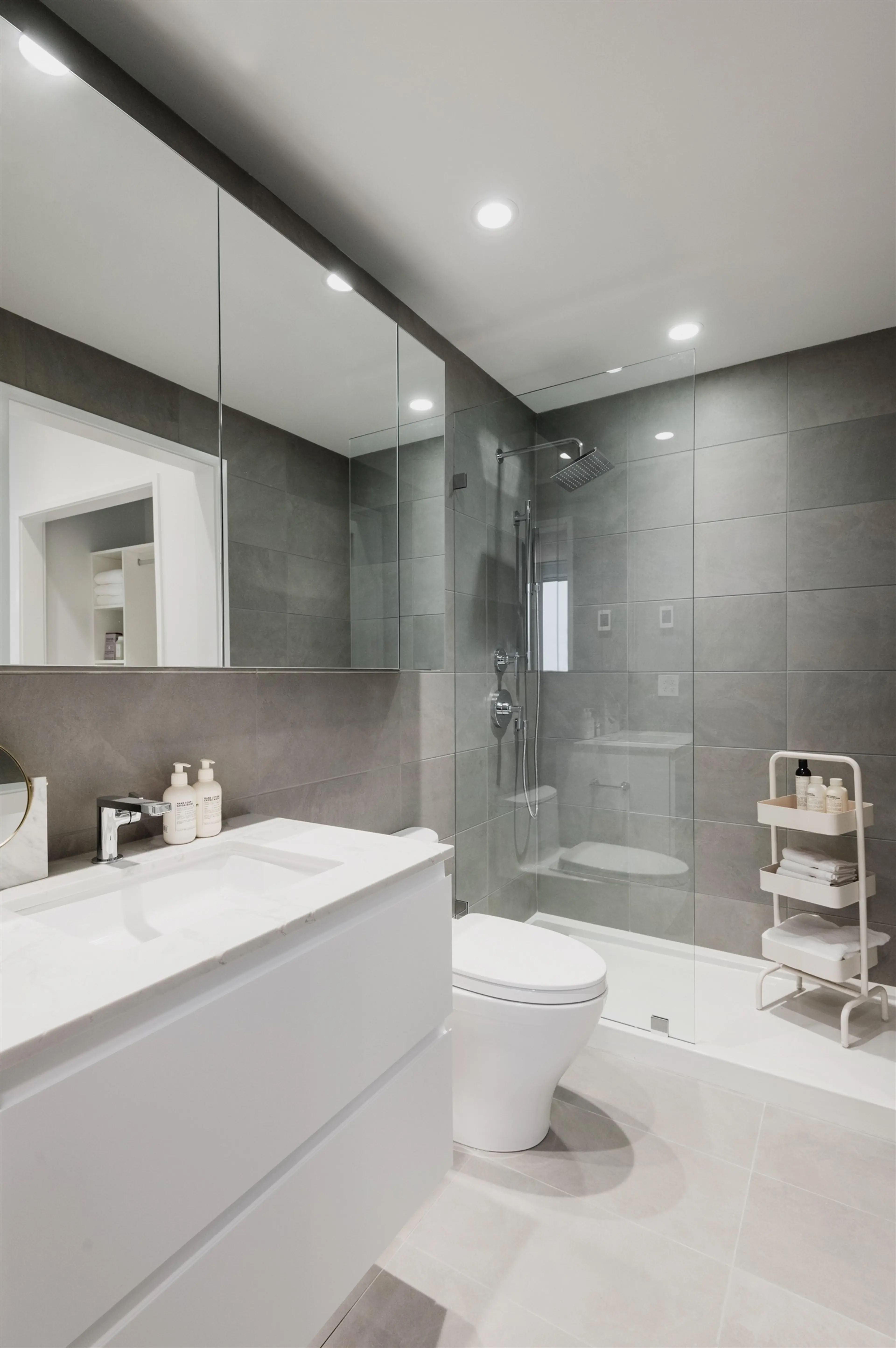 Property at #401 1750 WILLINGDON AVENUE, Burnaby, BC