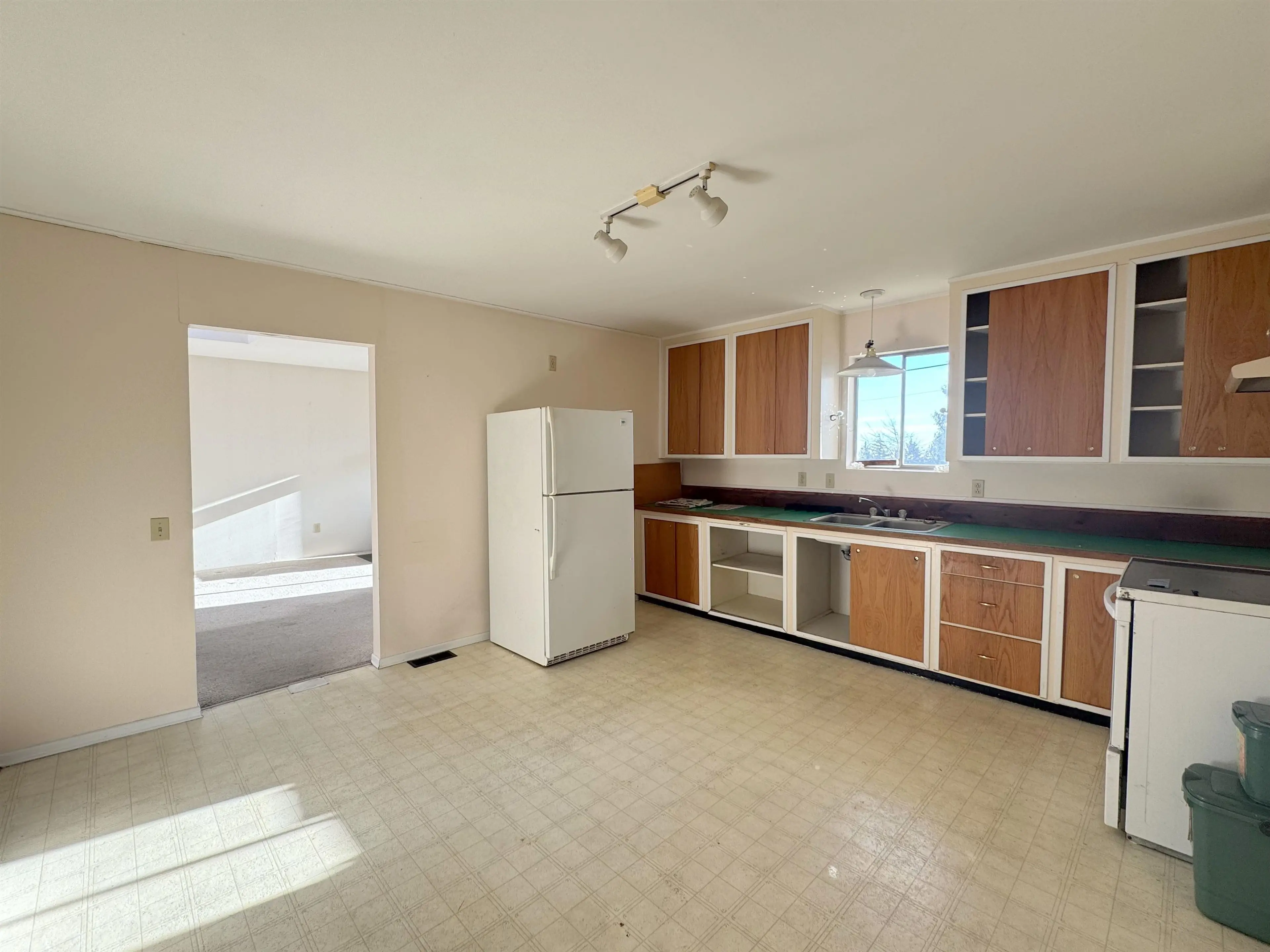 Property at 764 HILLCREST ROAD, Gibsons, BC