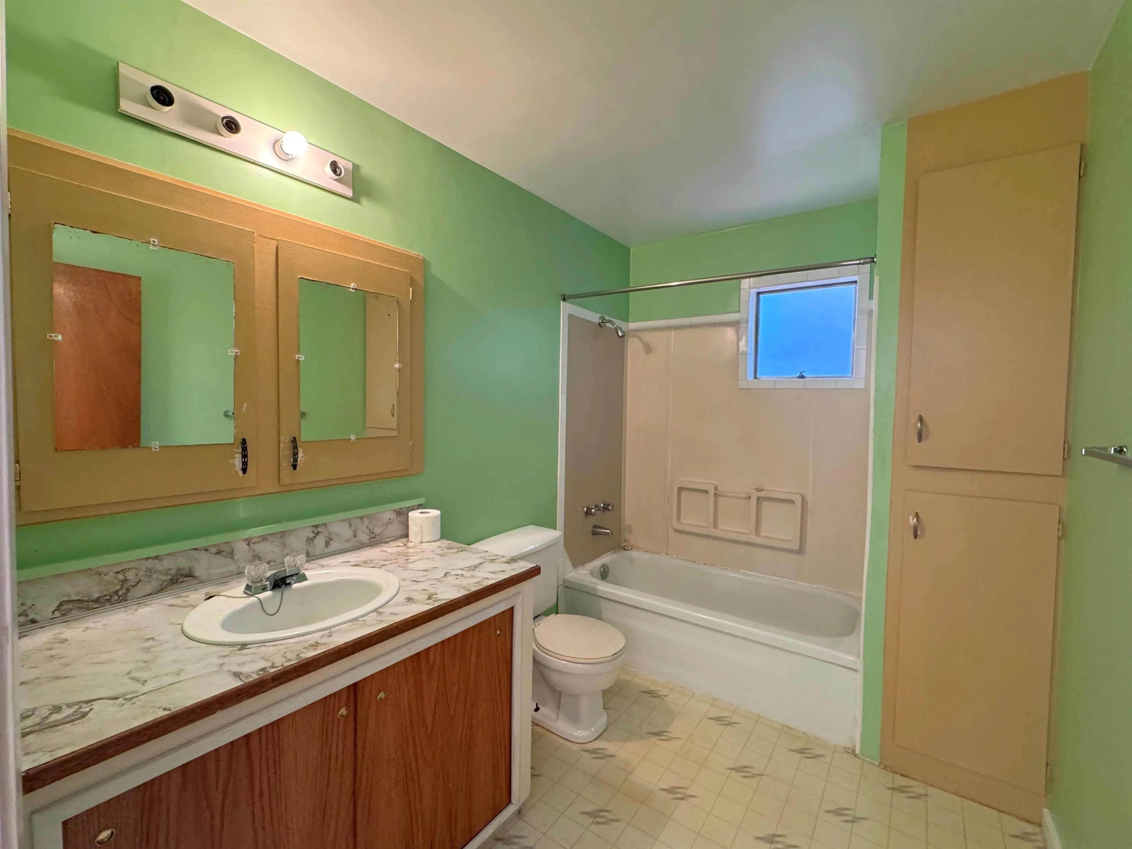 Property at 764 HILLCREST ROAD, Gibsons, BC