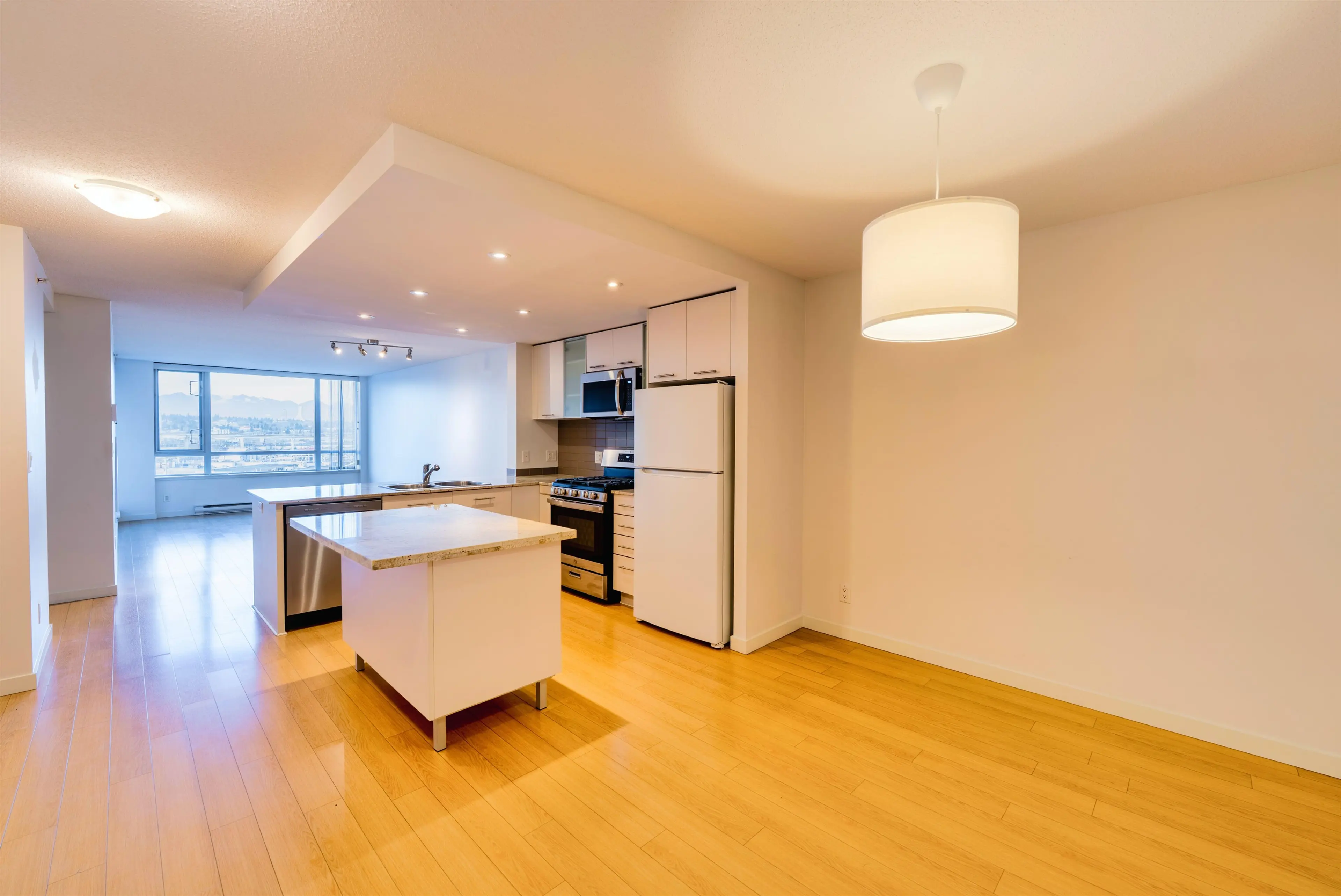 Property at #808 3333 CORVETTE WAY, Richmond, BC