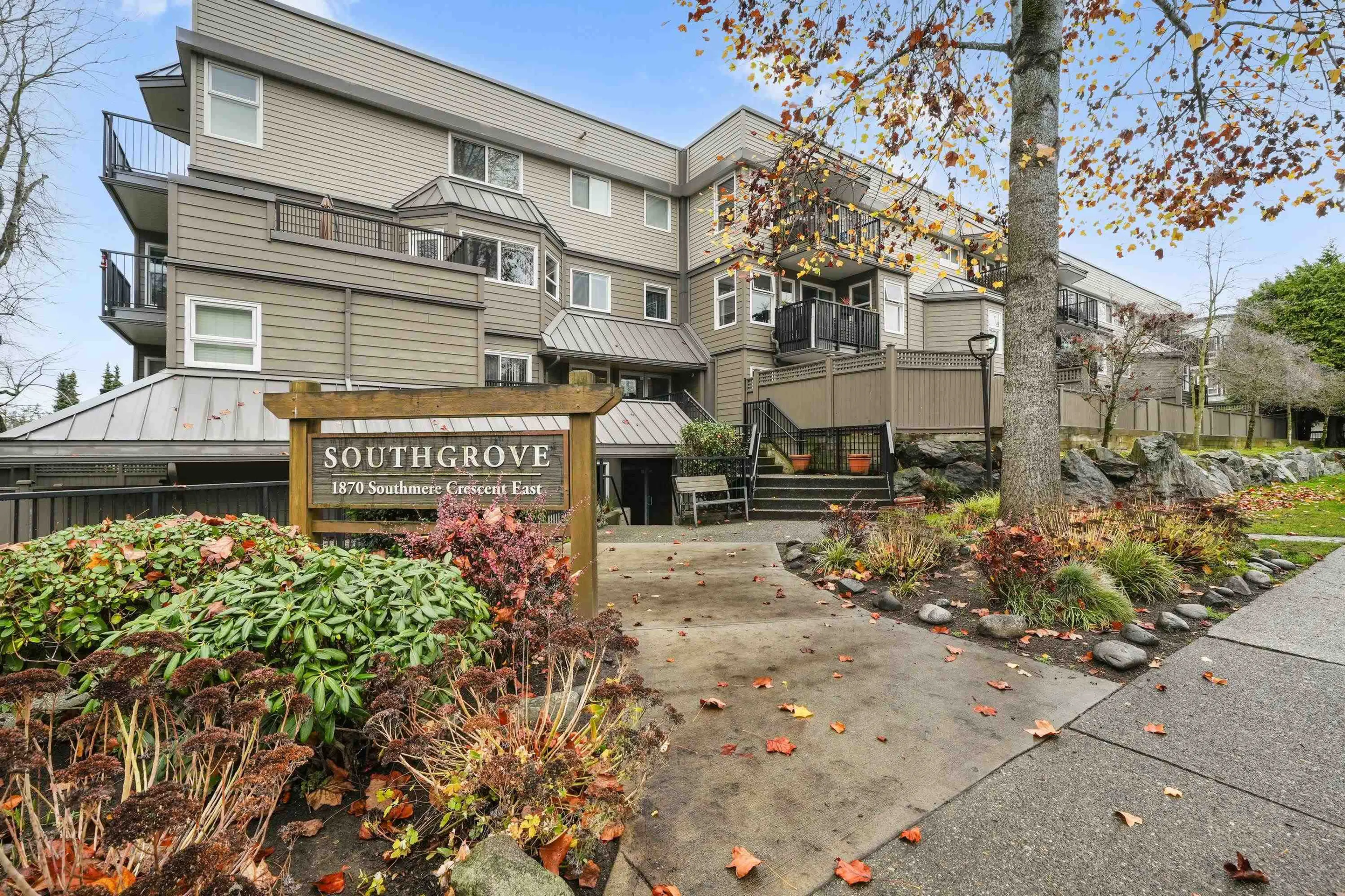 Property at #3 1870 E SOUTHMERE CRESCENT, Surrey, BC