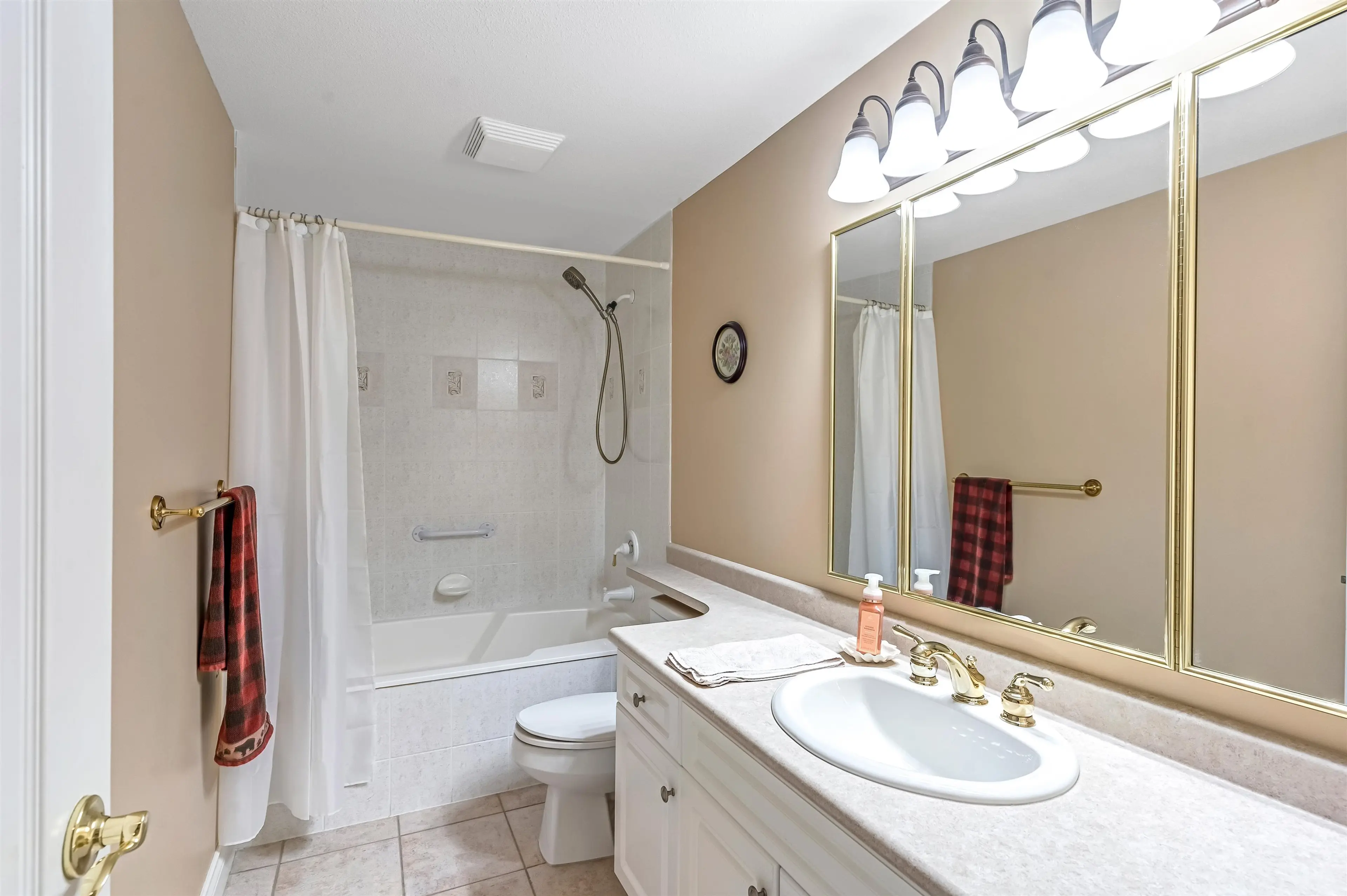 Property at #205 1320 55 STREET, Delta, BC