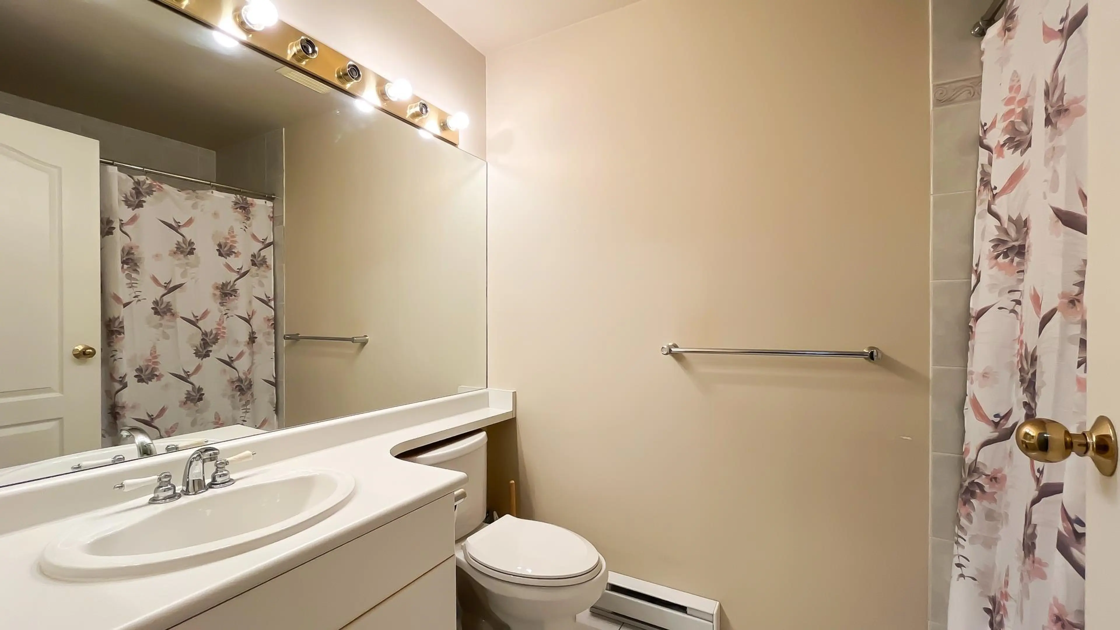 Property at #425 5888 DOVER CRESCENT, Richmond, BC