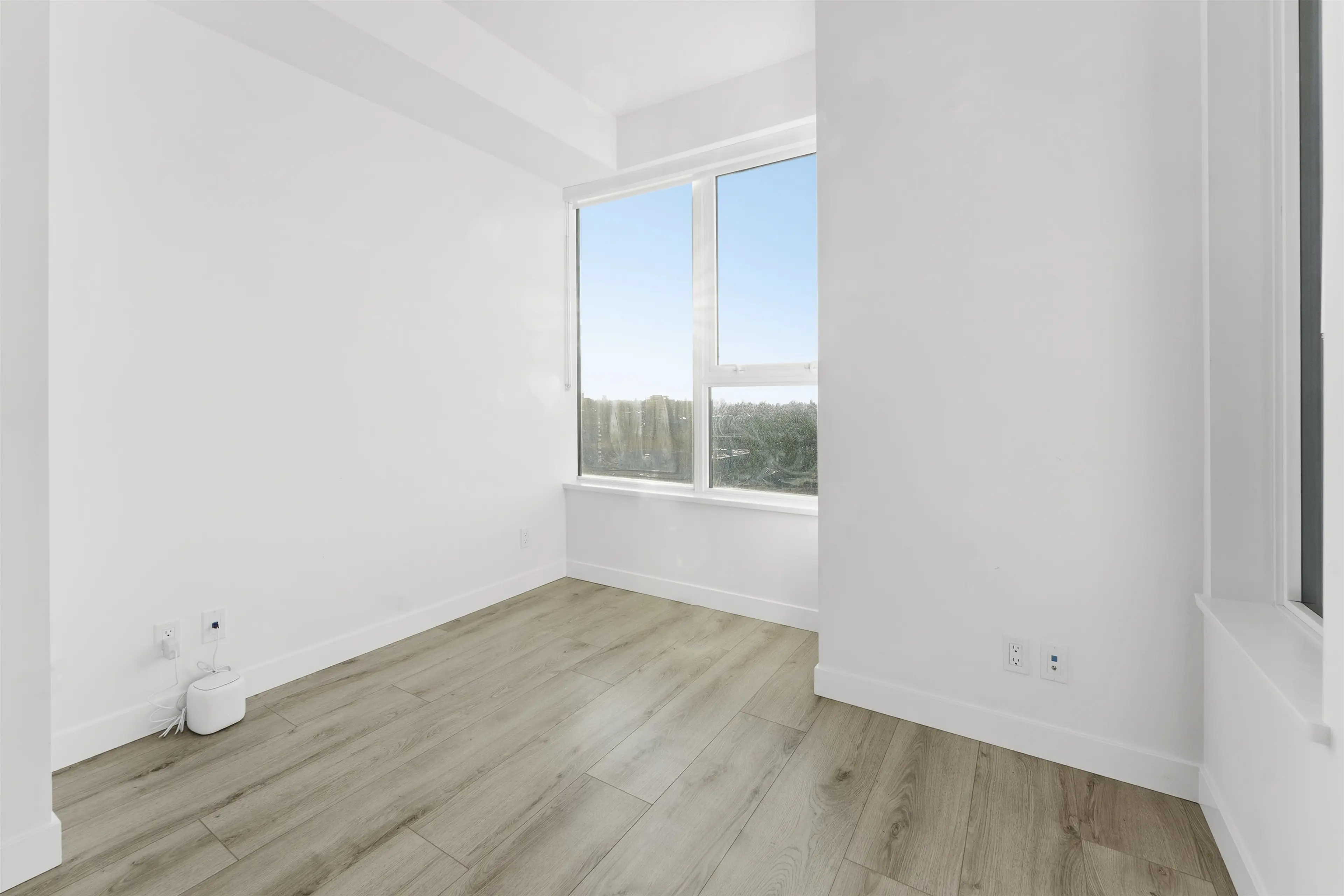 Property at #1409 10626 CITY PARKWAY, Surrey, BC