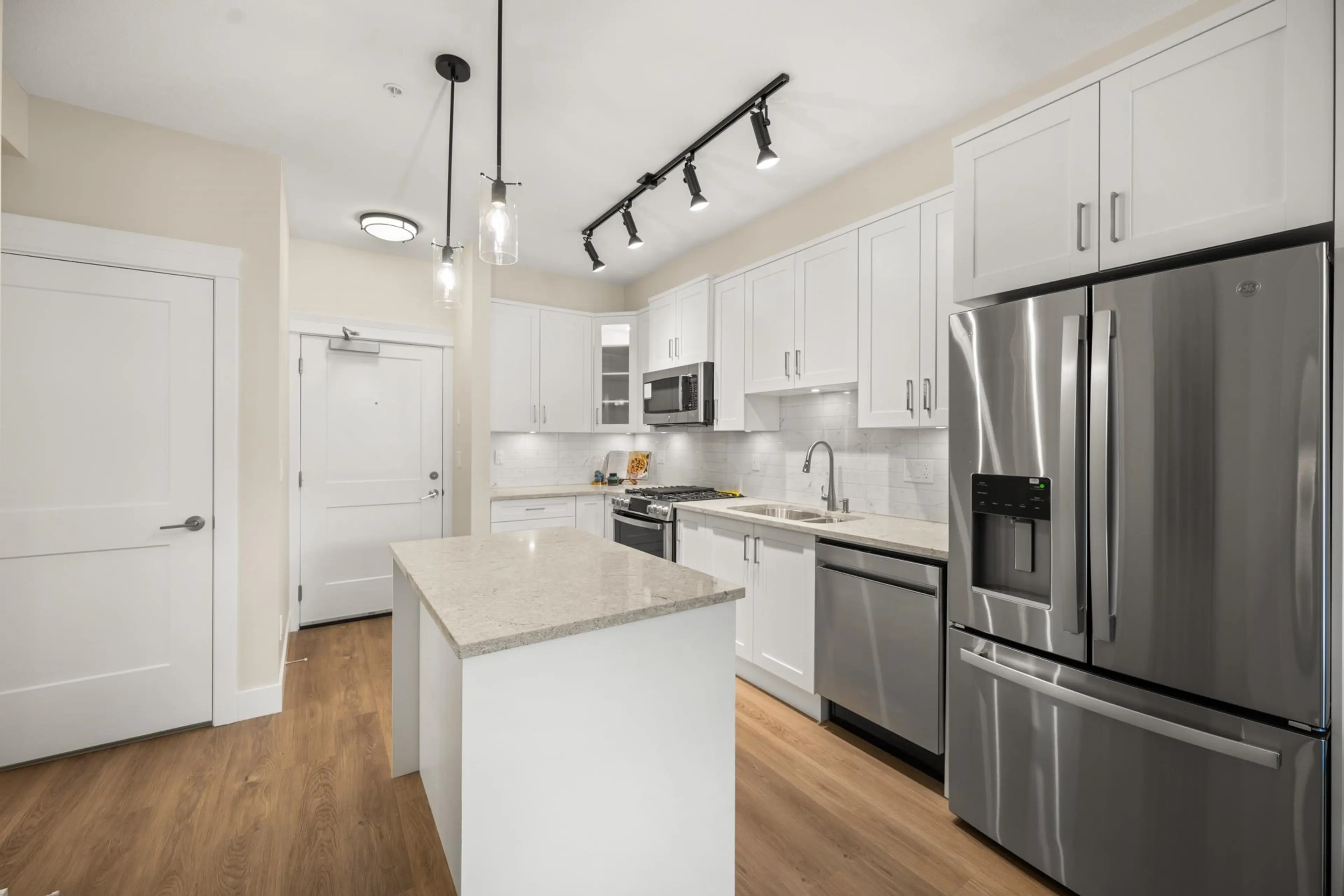 Property at #403 20926 83 AVENUE AVENUE, Langley, BC