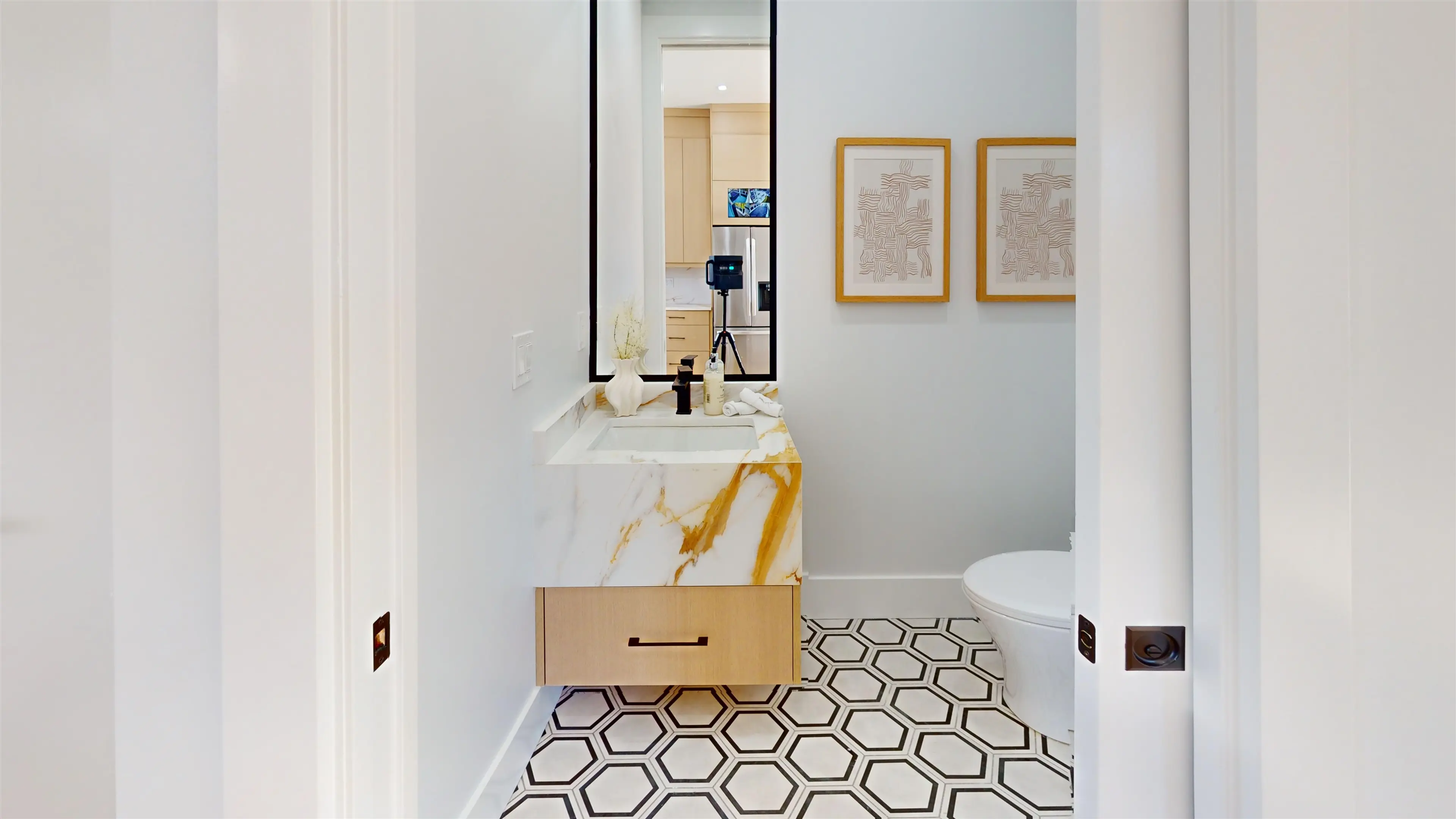 Property at 2825 DUNDAS STREET, Vancouver, BC