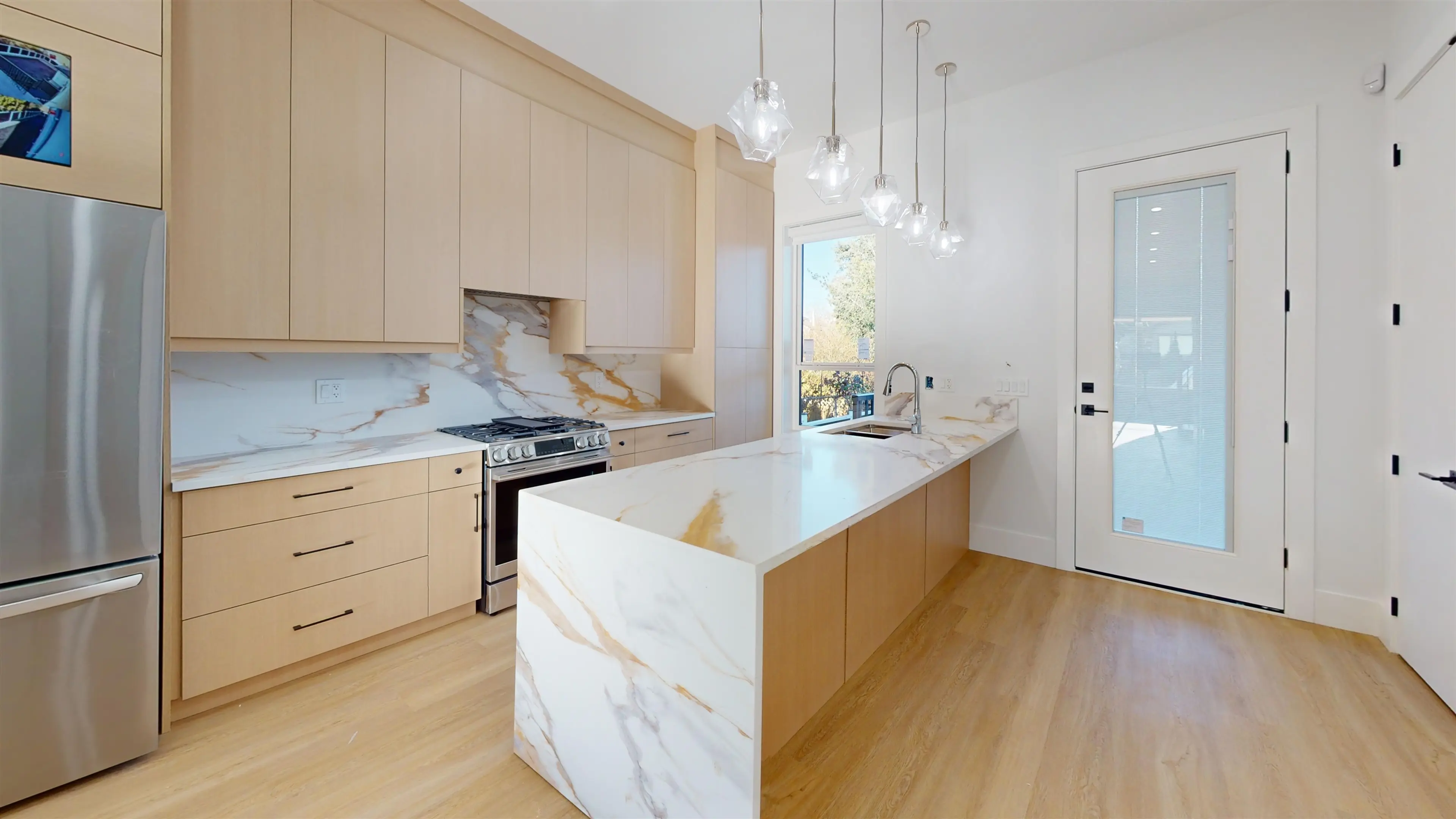 Property at 2825 DUNDAS STREET, Vancouver, BC