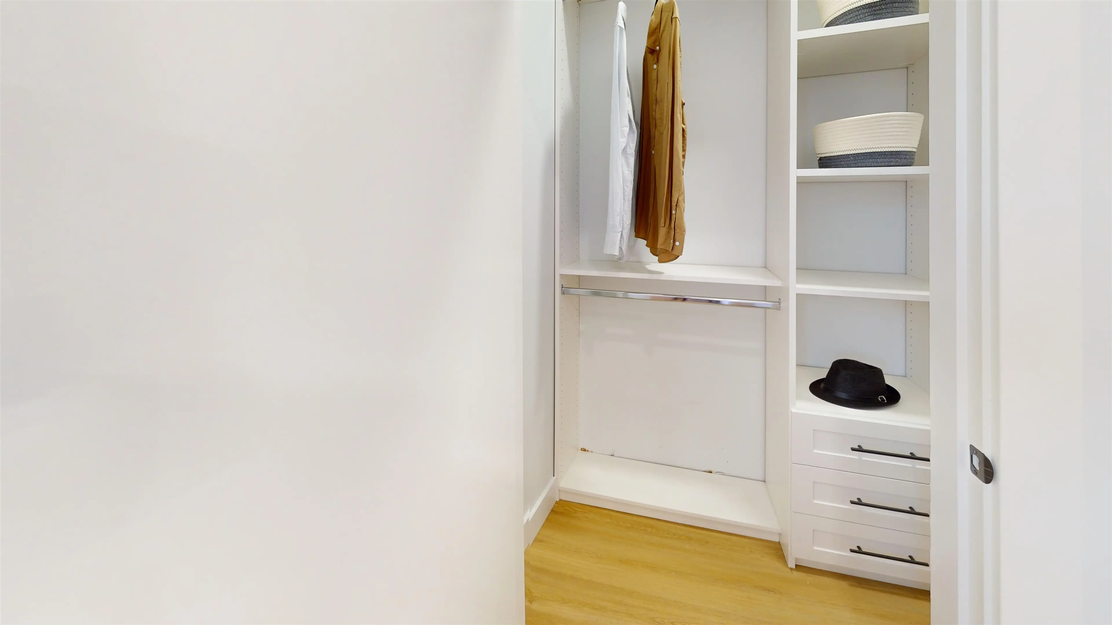 Property at 2825 DUNDAS STREET, Vancouver, BC