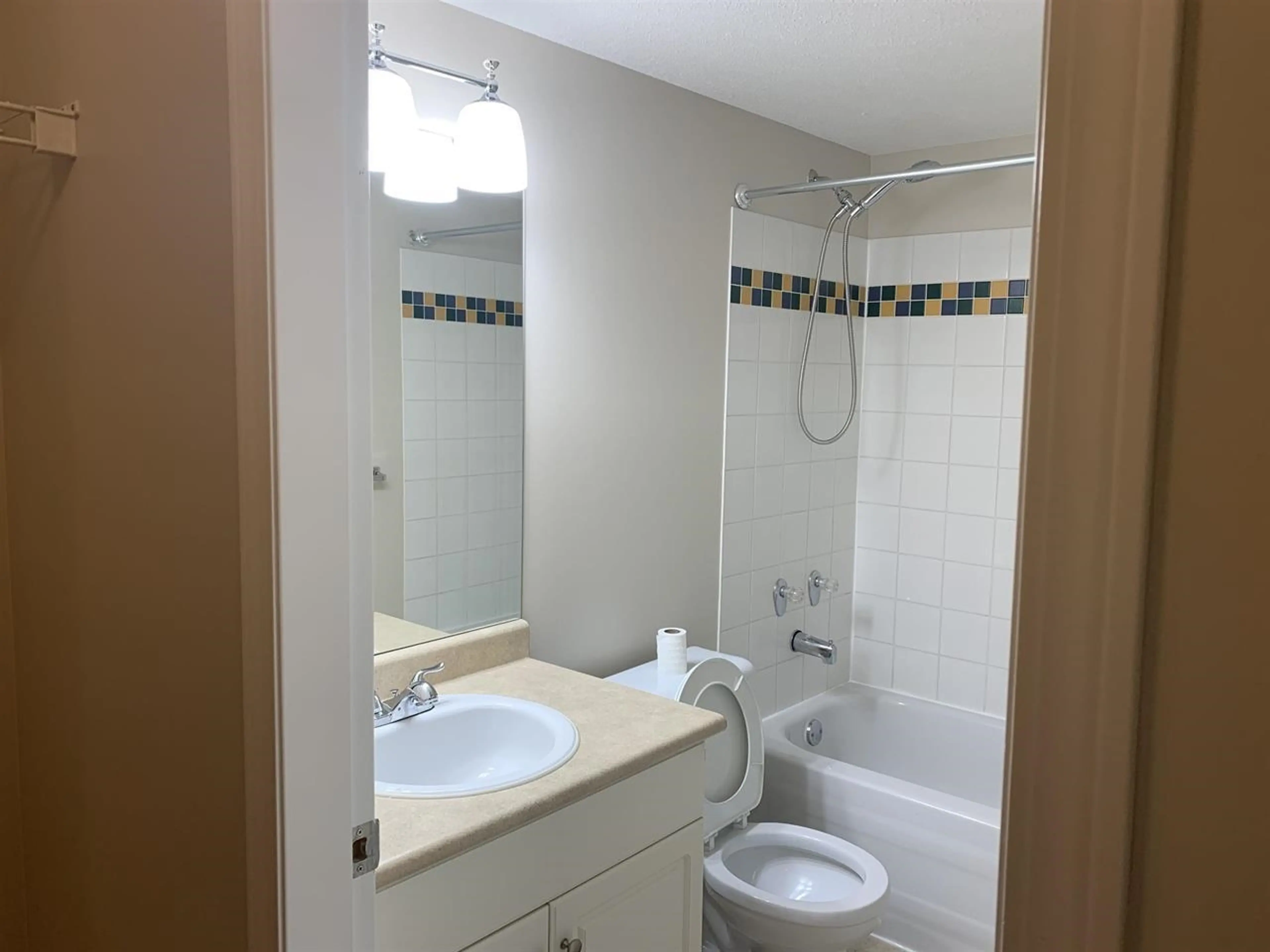 Property at #206 2350 WESTERLY STREET, Abbotsford, BC