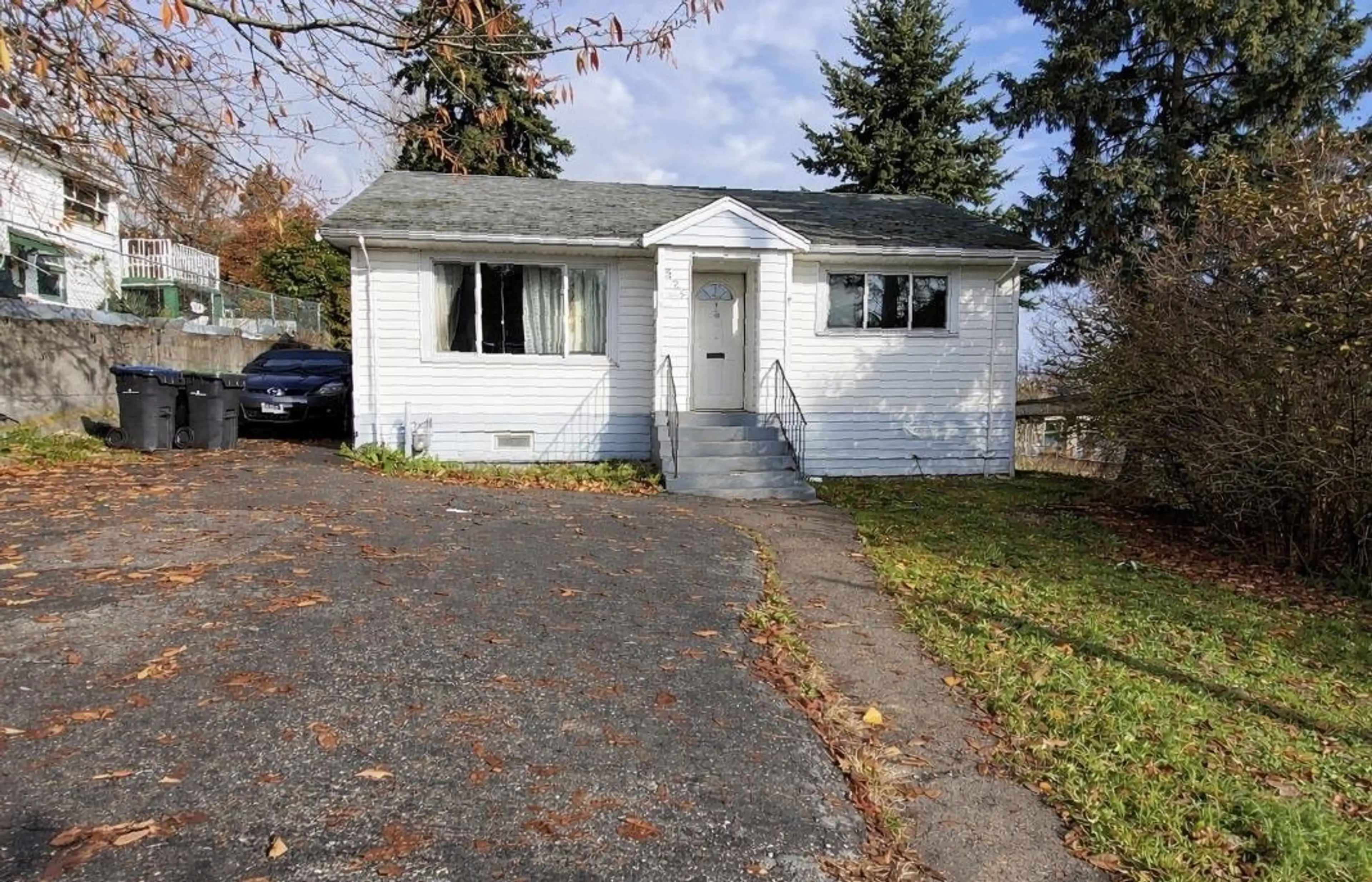 Property at 525 SIXTEENTH STREET, New Westminster, BC