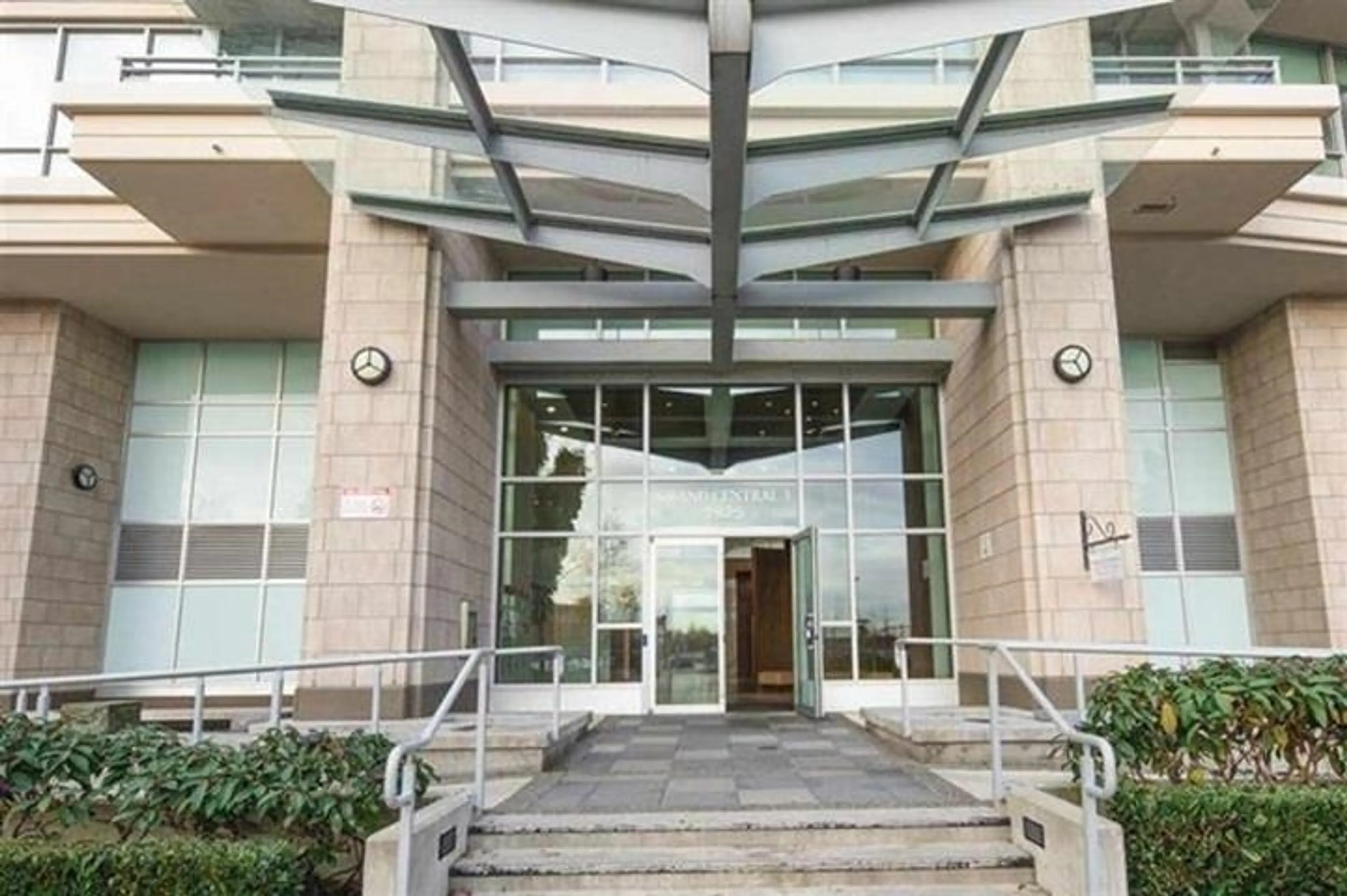 Property at #2607 2975 ATLANTIC AVENUE, Coquitlam, BC