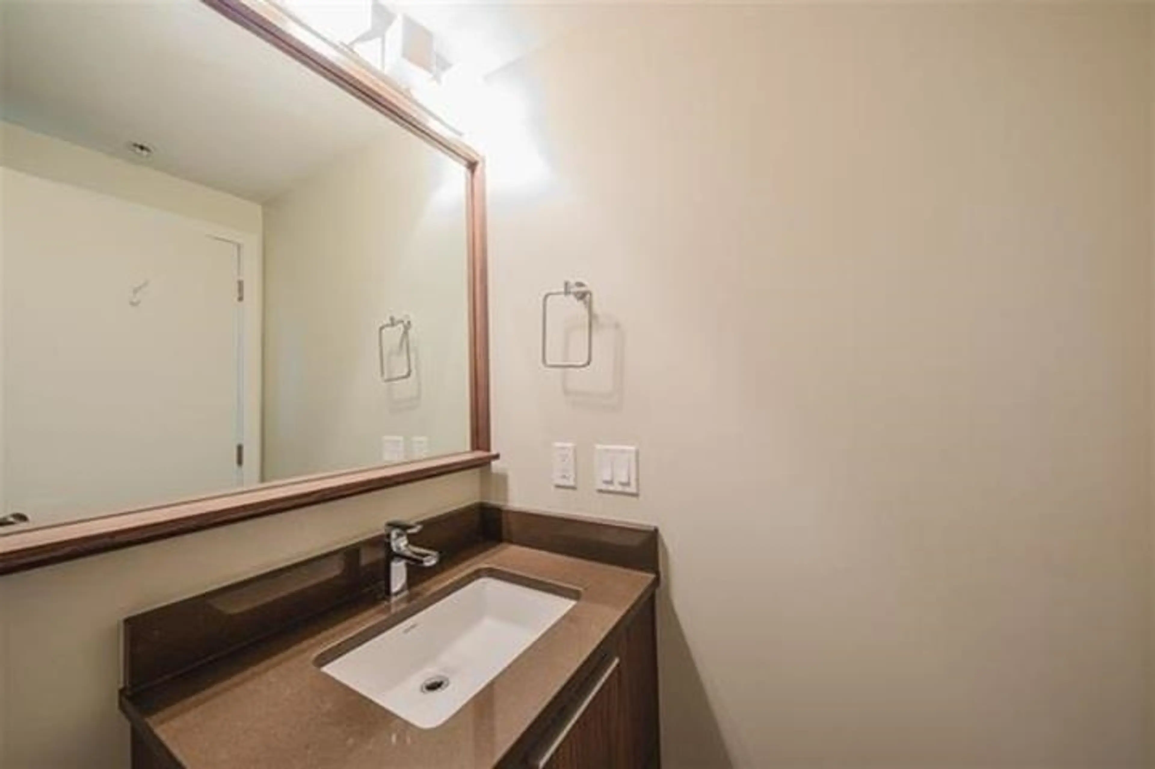 Property at #2607 2975 ATLANTIC AVENUE, Coquitlam, BC