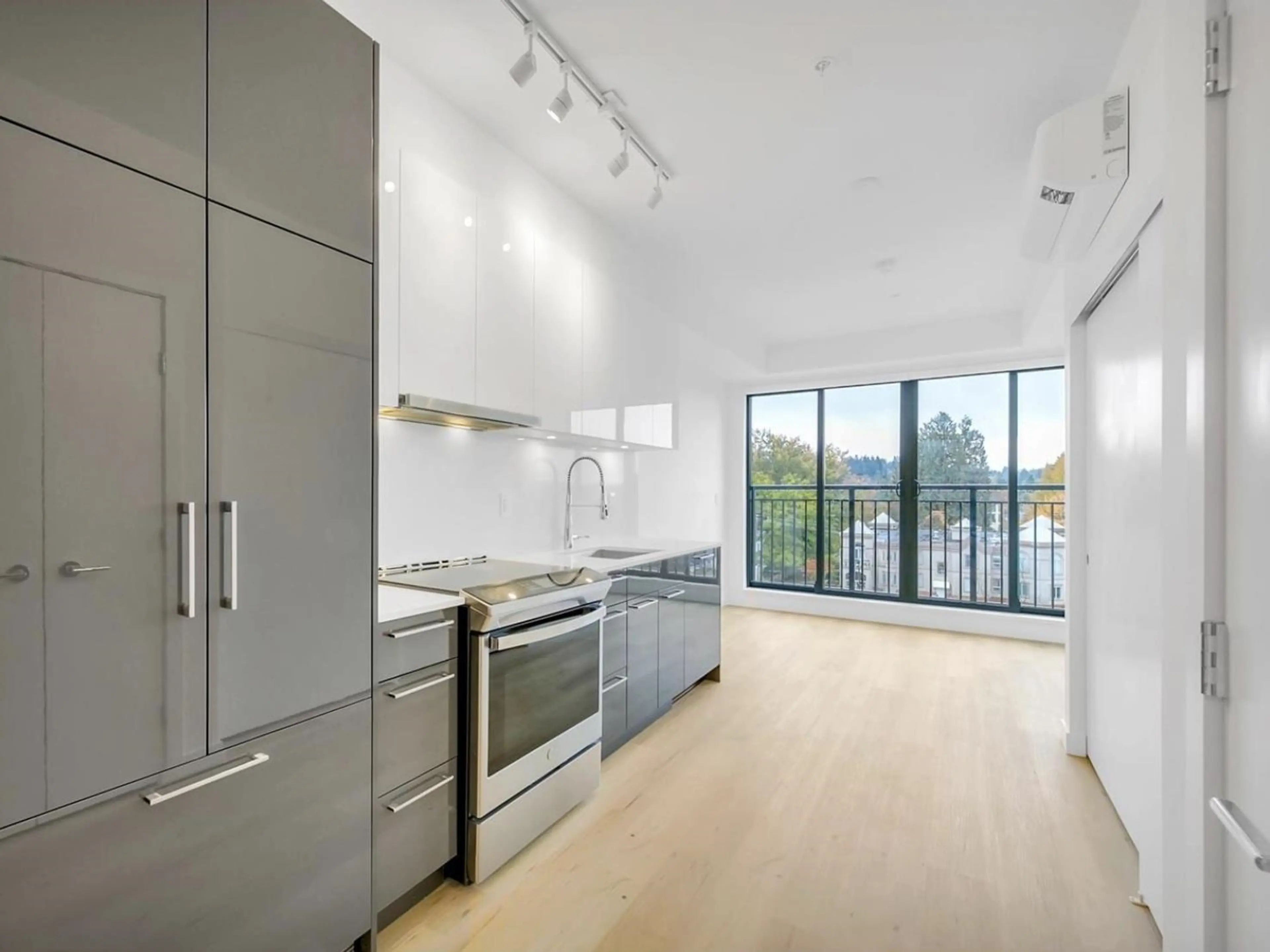 Property at #302 2446 SHAUGHNESSY STREET, Coquitlam, BC