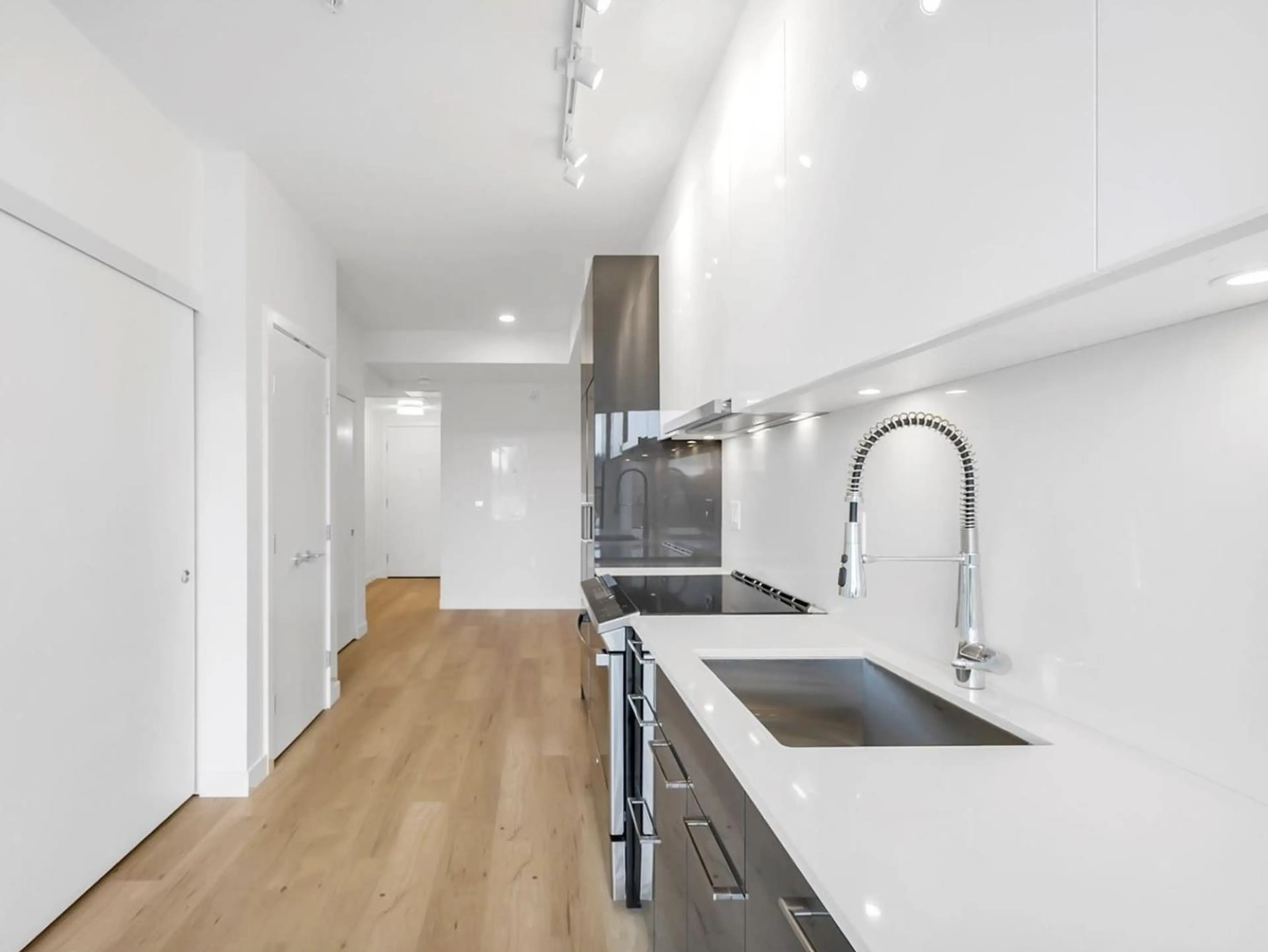 Property at #302 2446 SHAUGHNESSY STREET, Coquitlam, BC