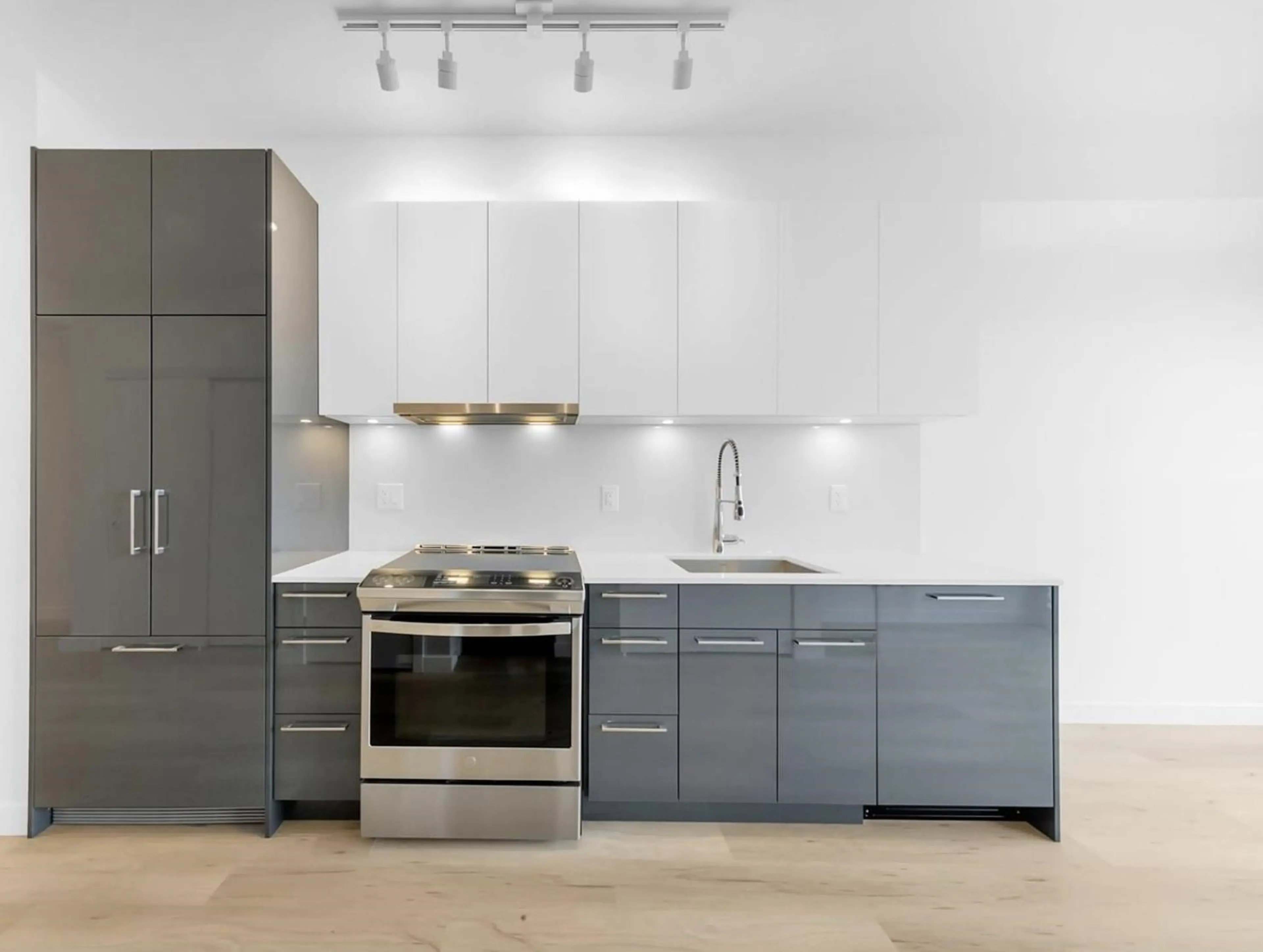 Property at #302 2446 SHAUGHNESSY STREET, Coquitlam, BC