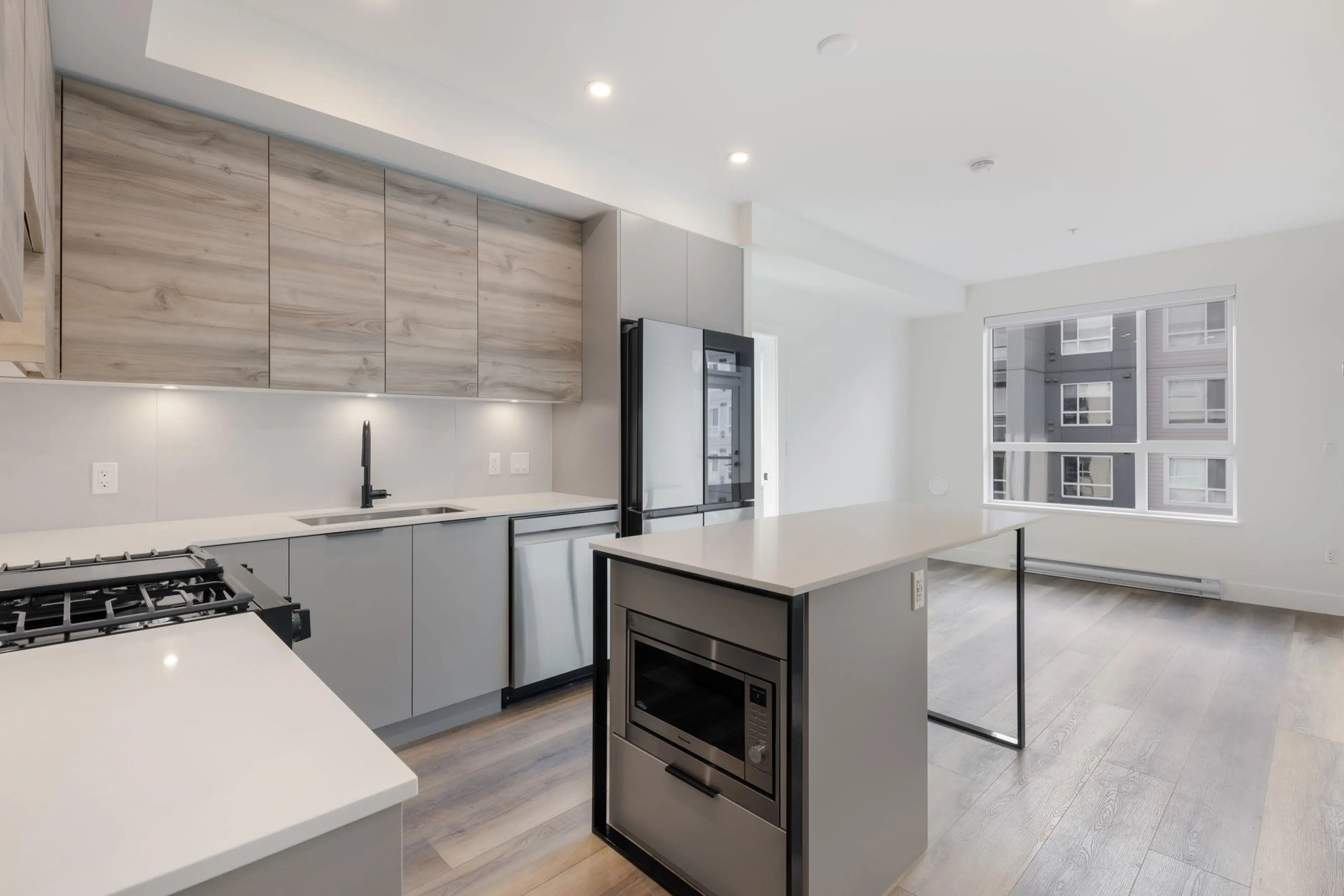 Property at #412 30490 CARDINAL AVENUE, Abbotsford, BC