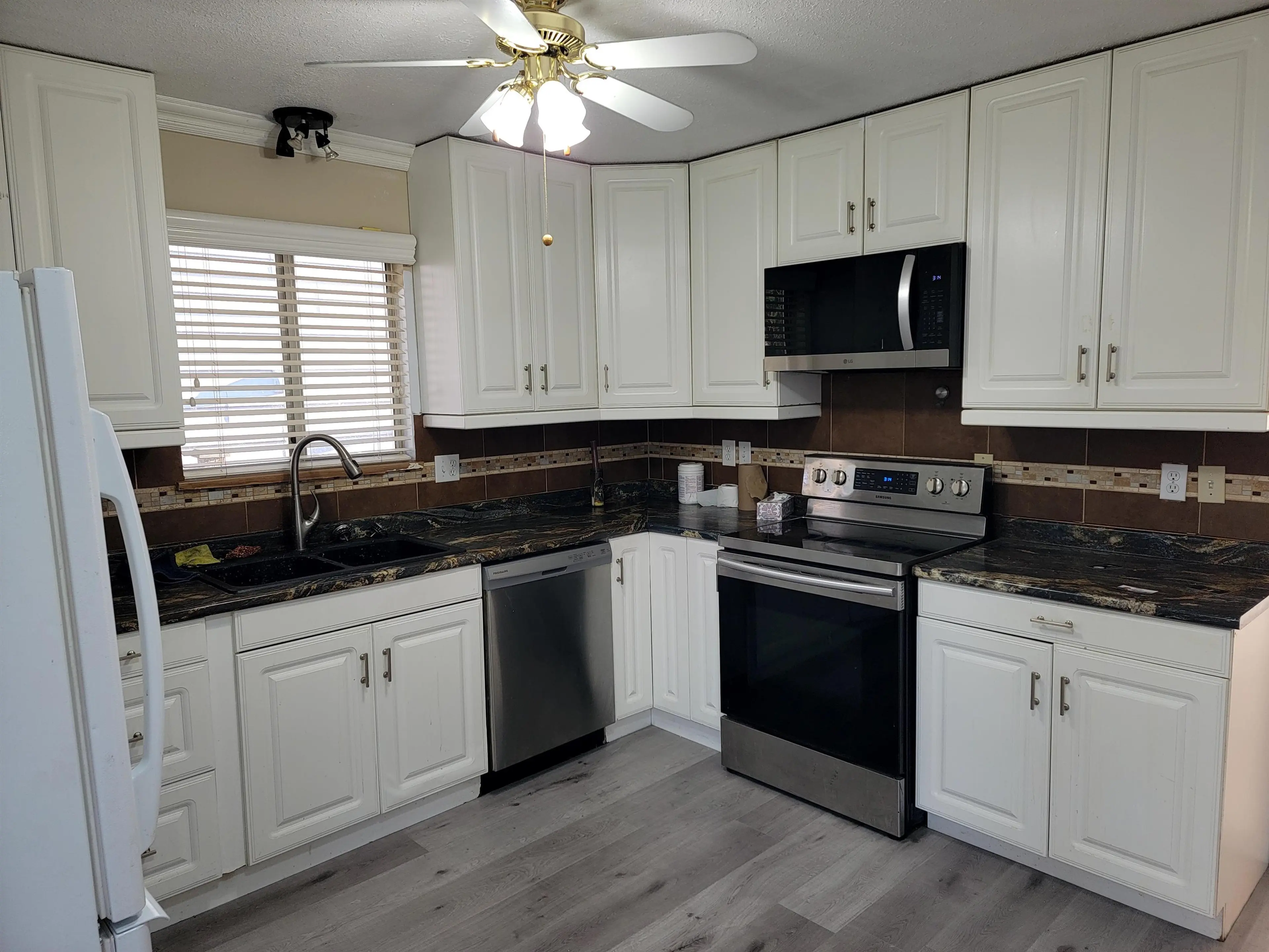 Property at 23023 OLUND CRESCENT, Maple Ridge, BC