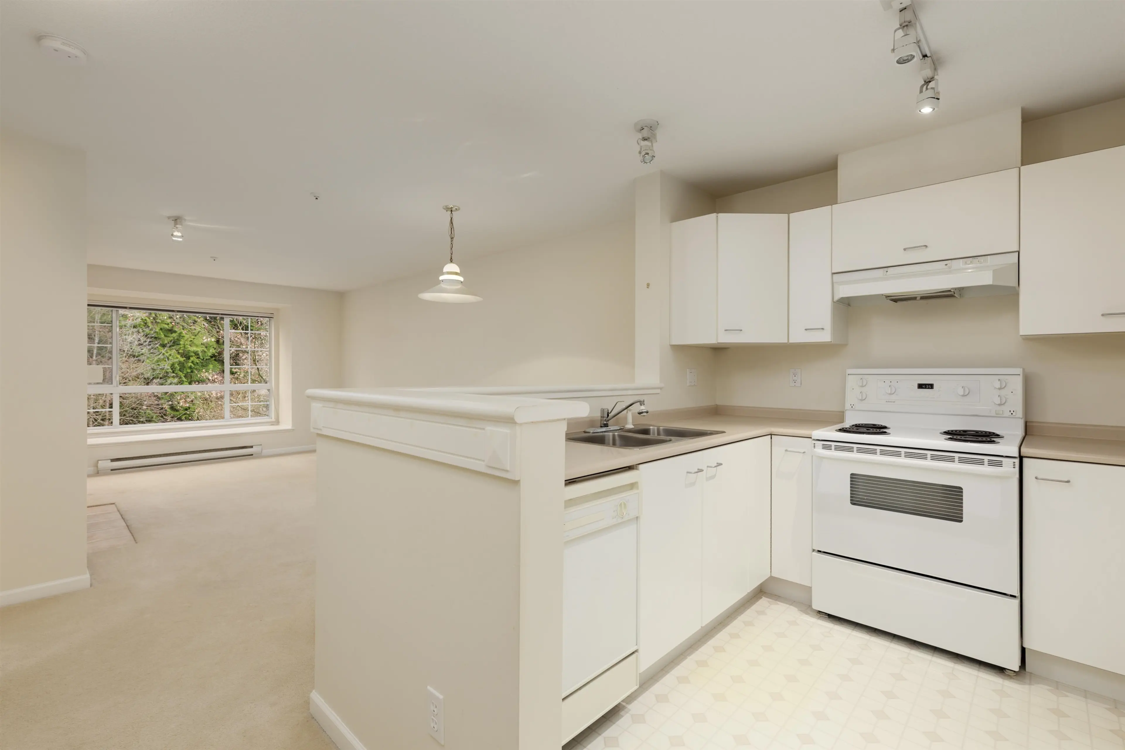 Property at #302 1242 TOWN CENTRE BOULEVARD, Coquitlam, BC