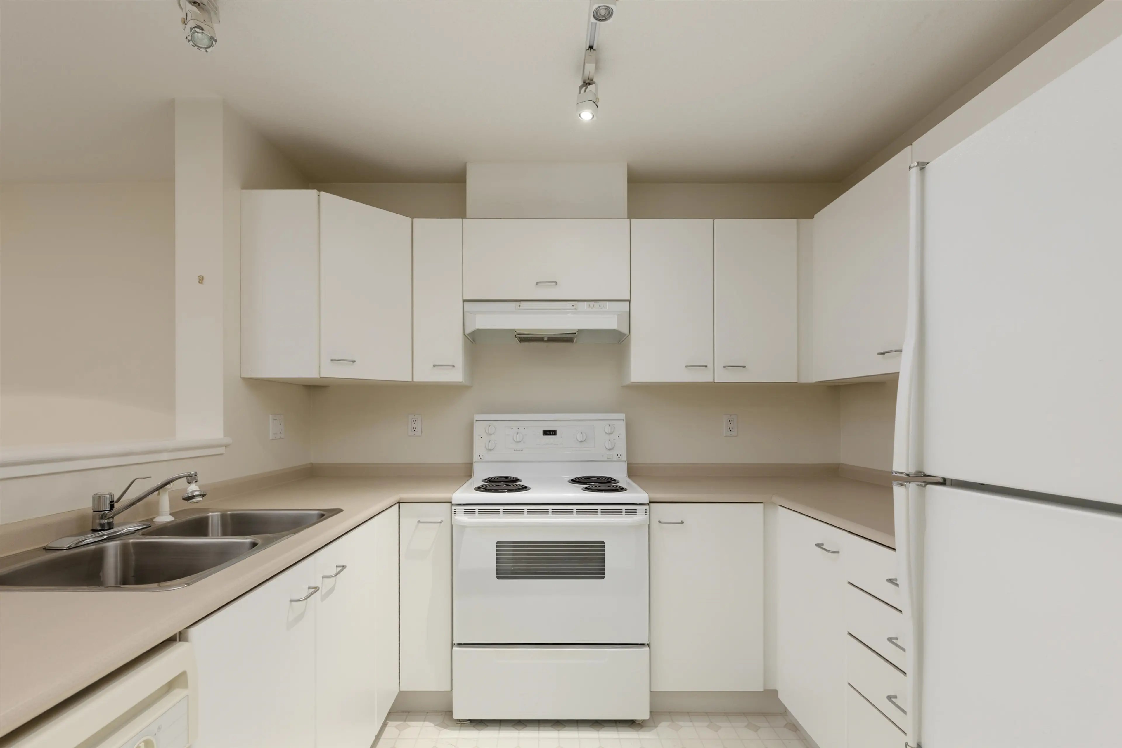 Property at #302 1242 TOWN CENTRE BOULEVARD, Coquitlam, BC