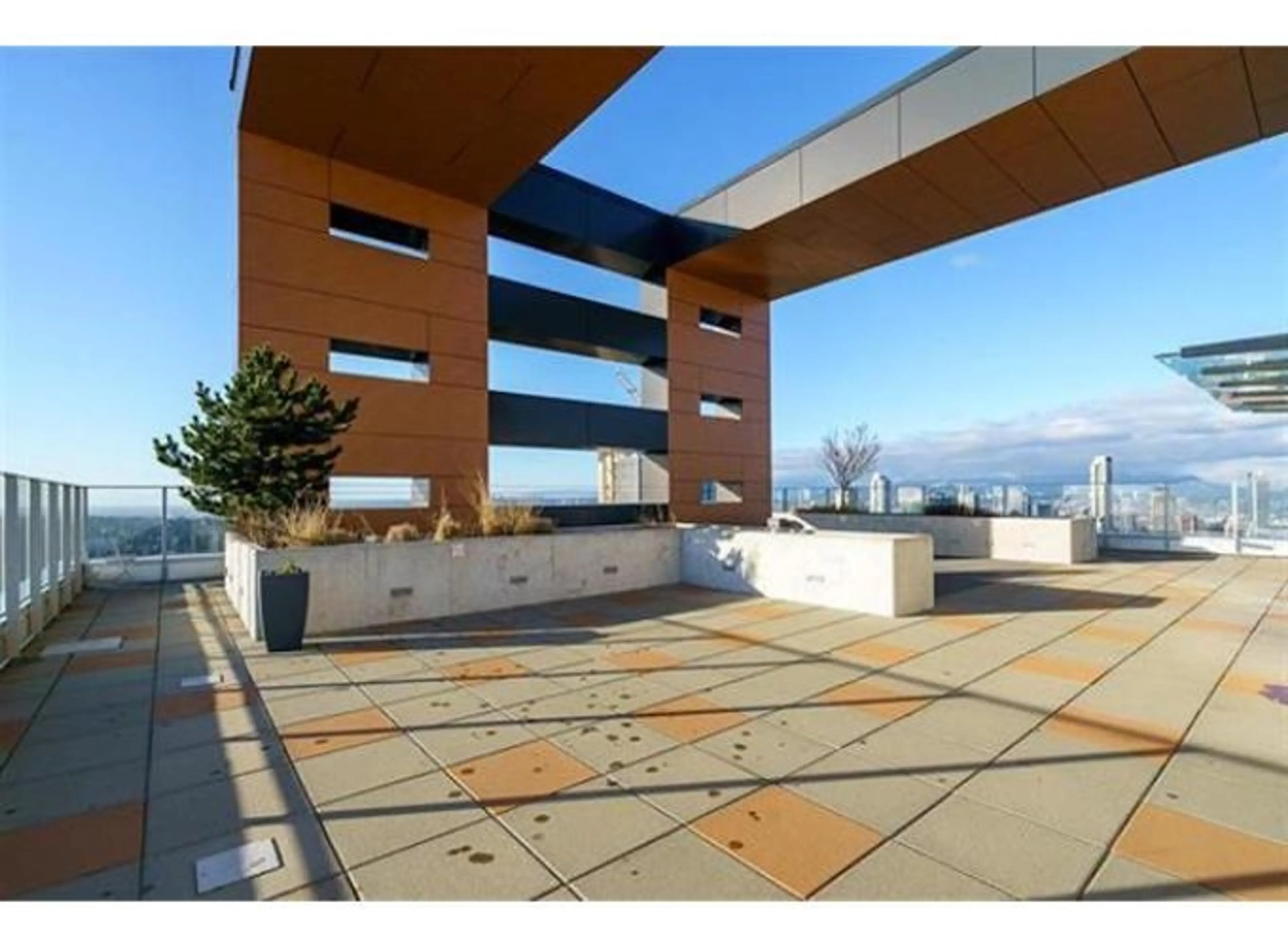 Property at #2704 13615 FRASER HIGHWAY, Surrey, BC