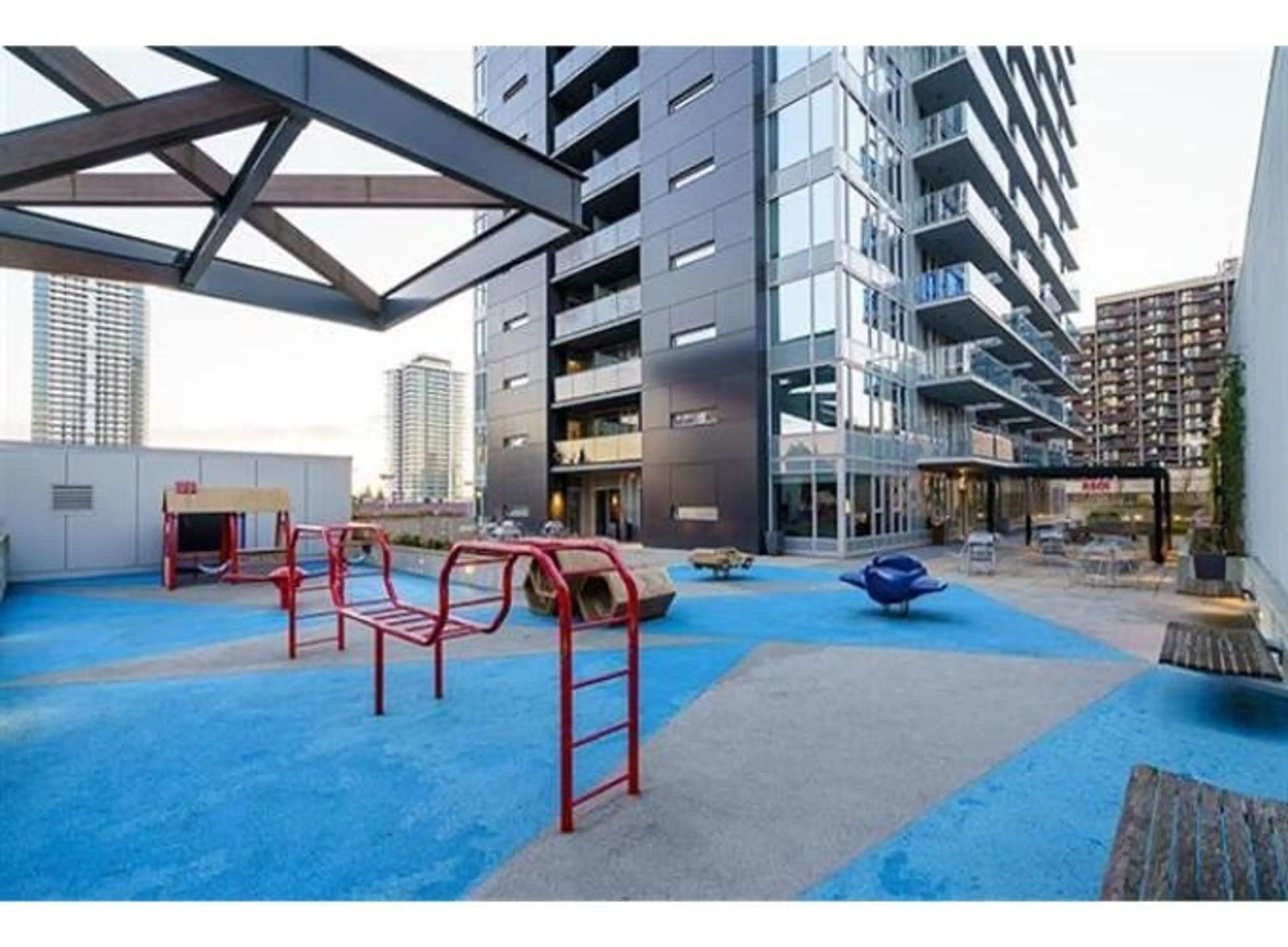 Property at #2704 13615 FRASER HIGHWAY, Surrey, BC