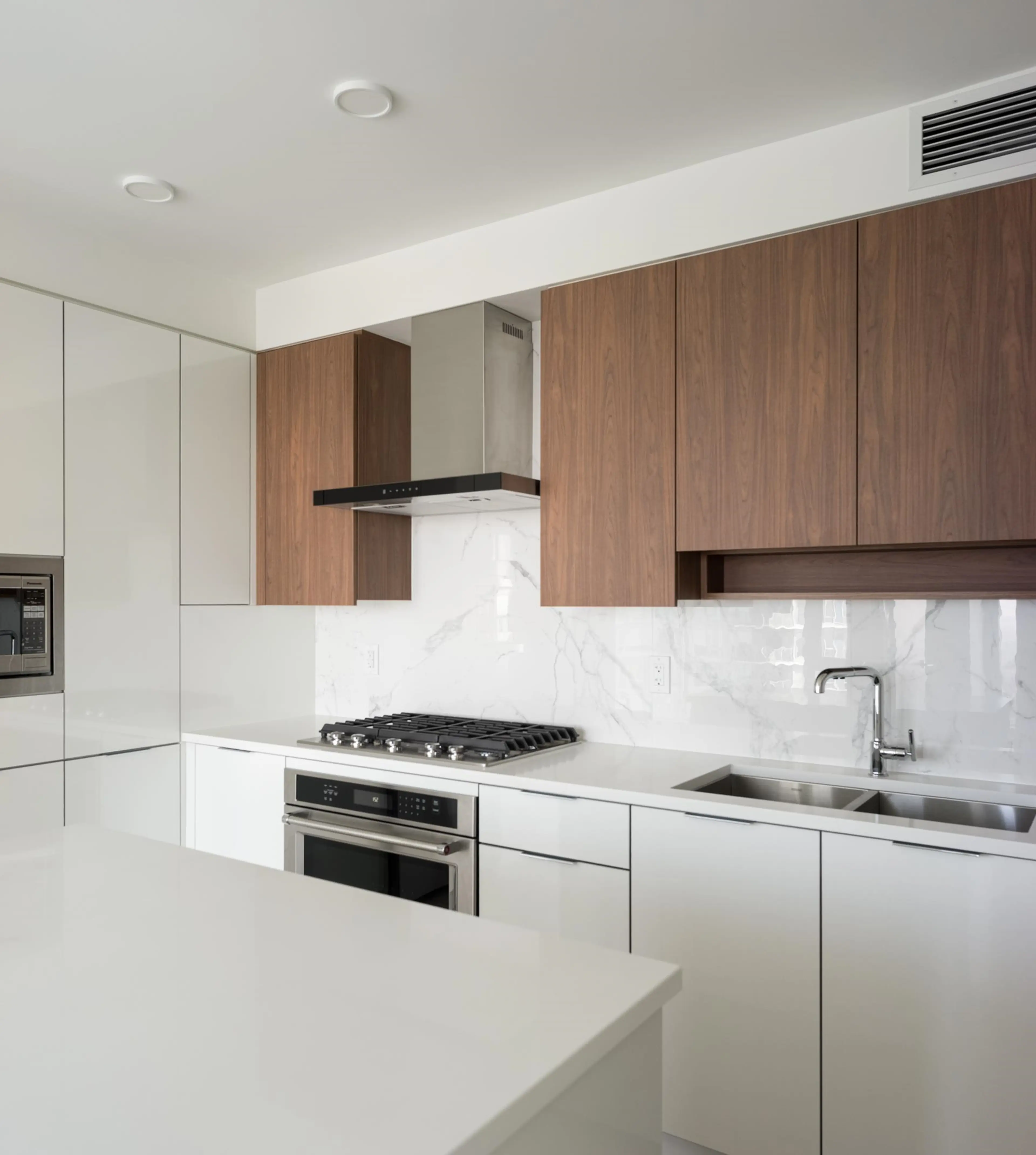 Property at #2105 7769 PARK CRESCENT, Burnaby, BC