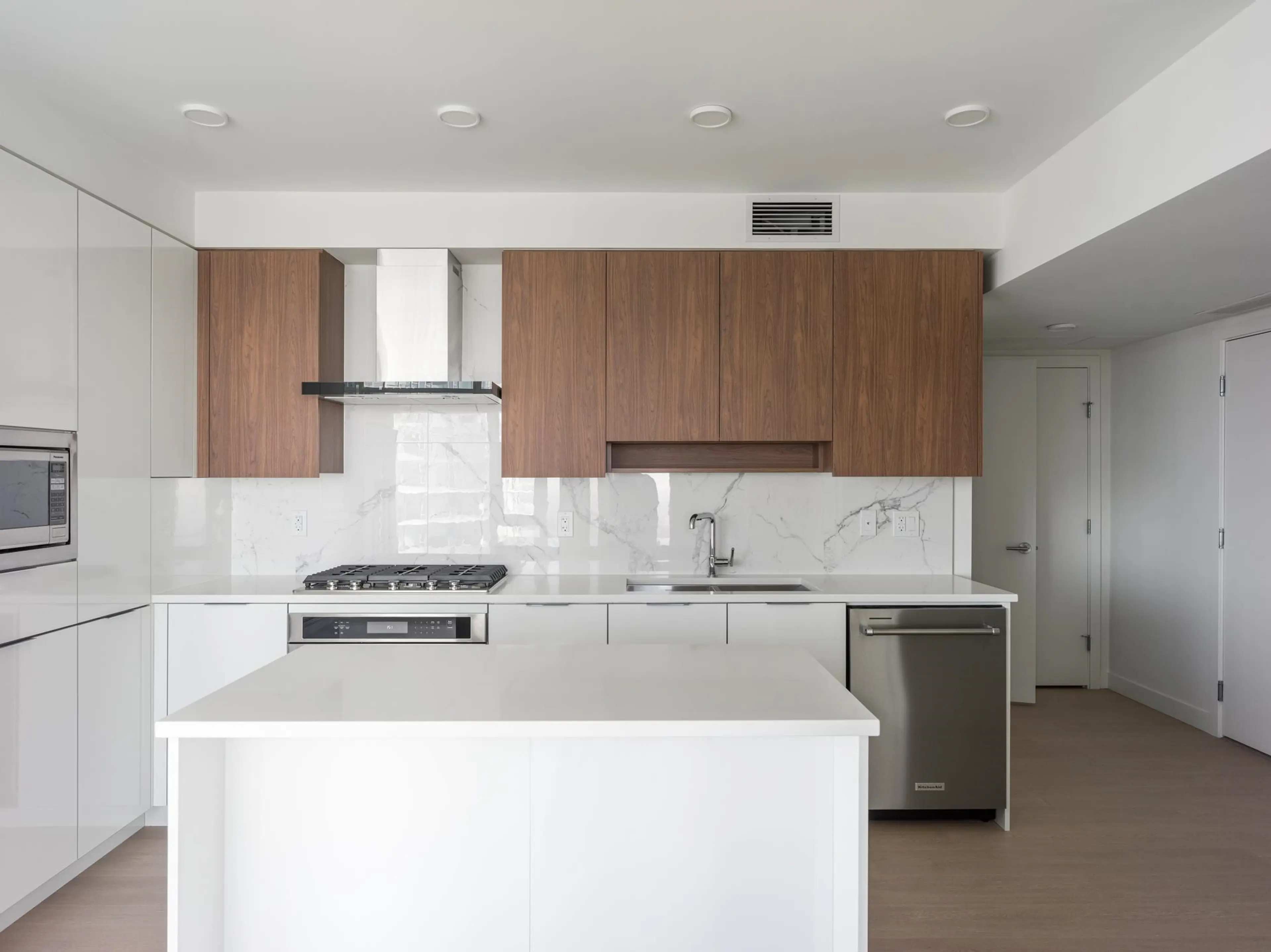 Property at #2105 7769 PARK CRESCENT, Burnaby, BC