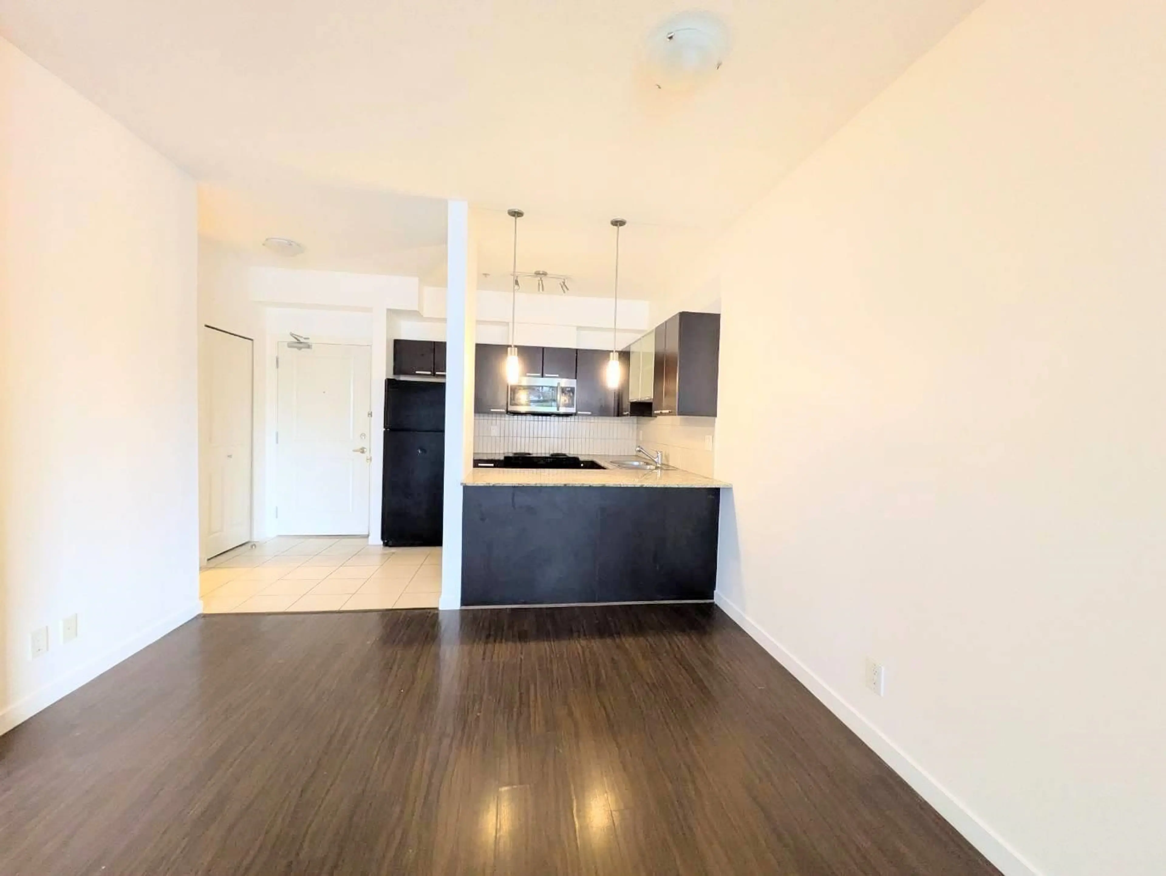 Property at #106 10499 UNIVERSITY DRIVE, Surrey, BC