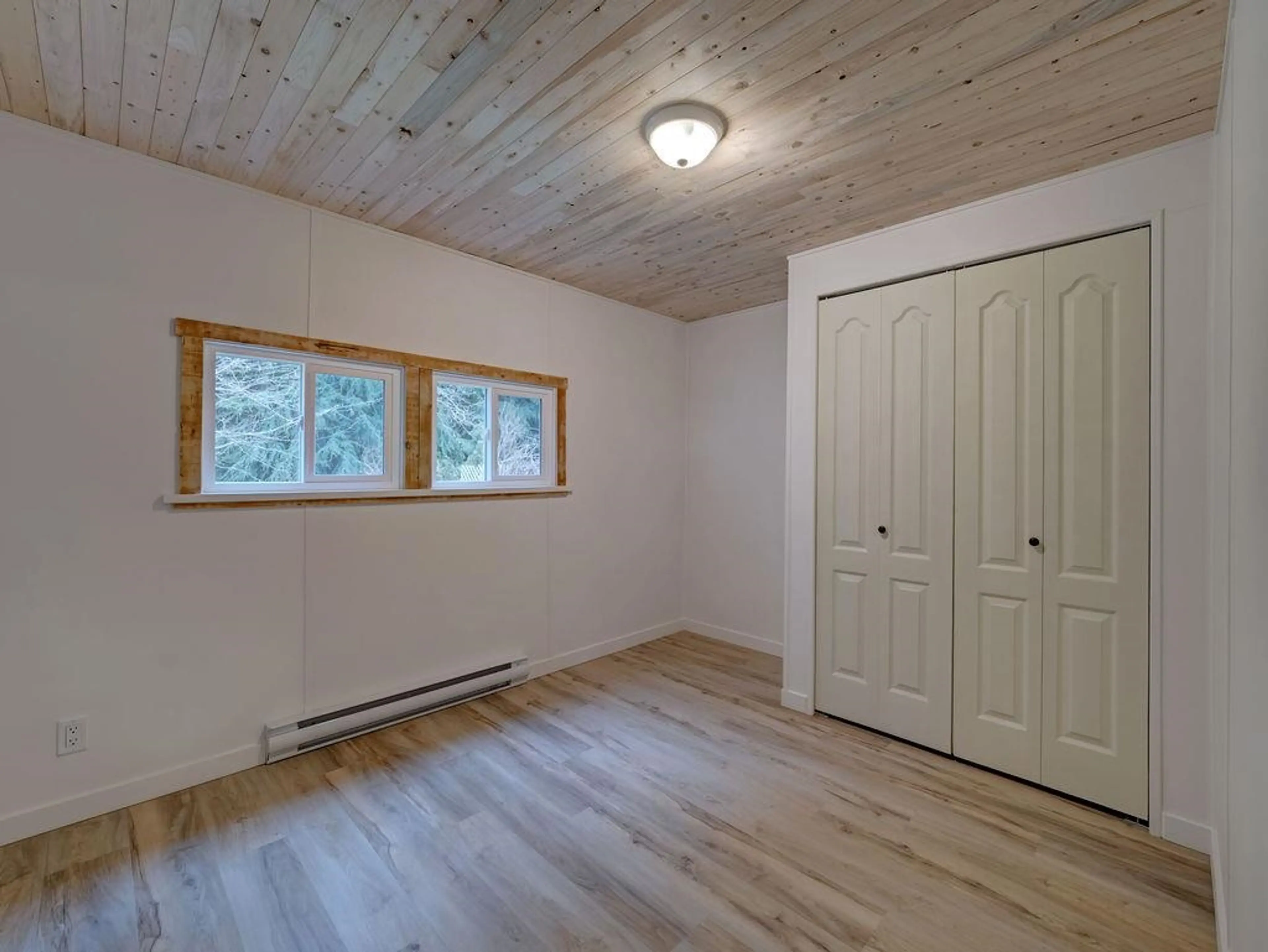 Property at #28 1413 SUNSHINE COAST HIGHWAY, Gibsons, BC