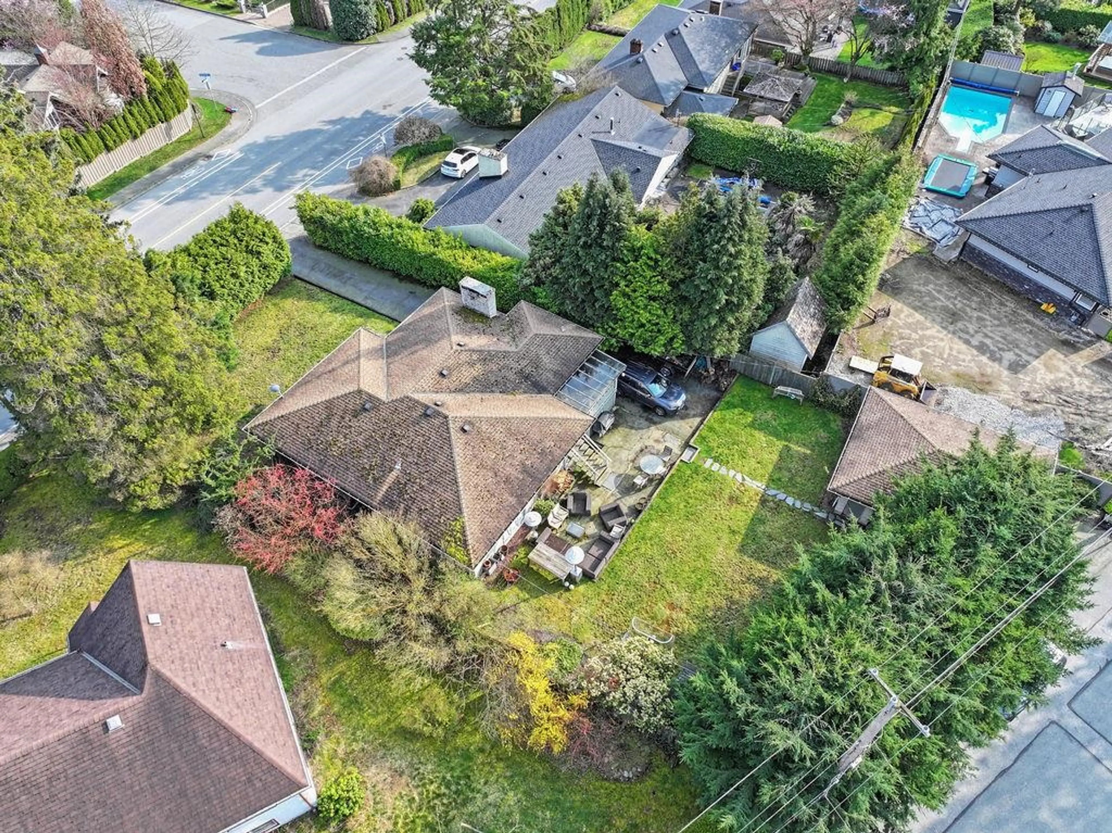 Property at 3955 HIGHLAND BOULEVARD, North Vancouver, BC