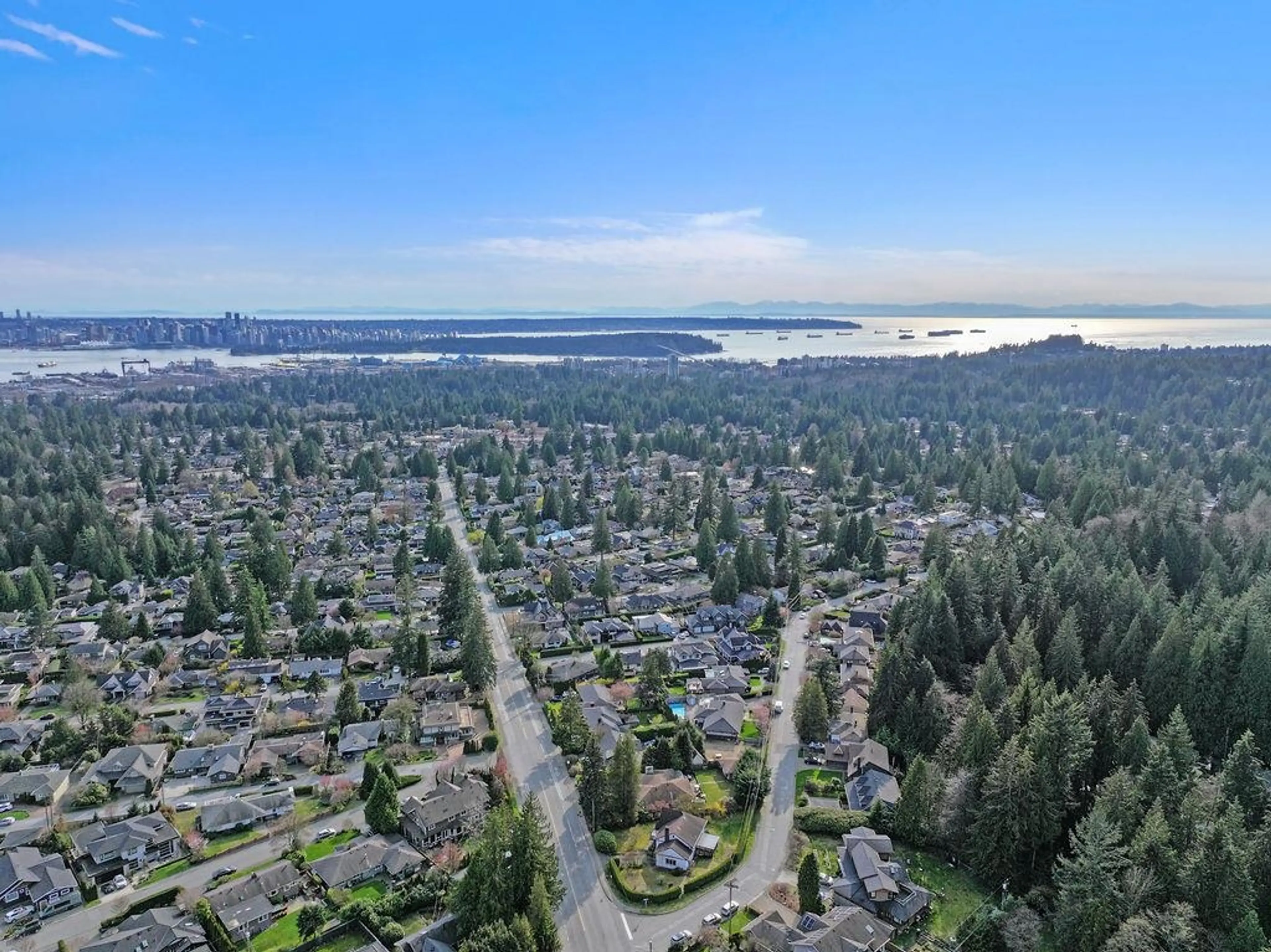 Property at 3955 HIGHLAND BOULEVARD, North Vancouver, BC