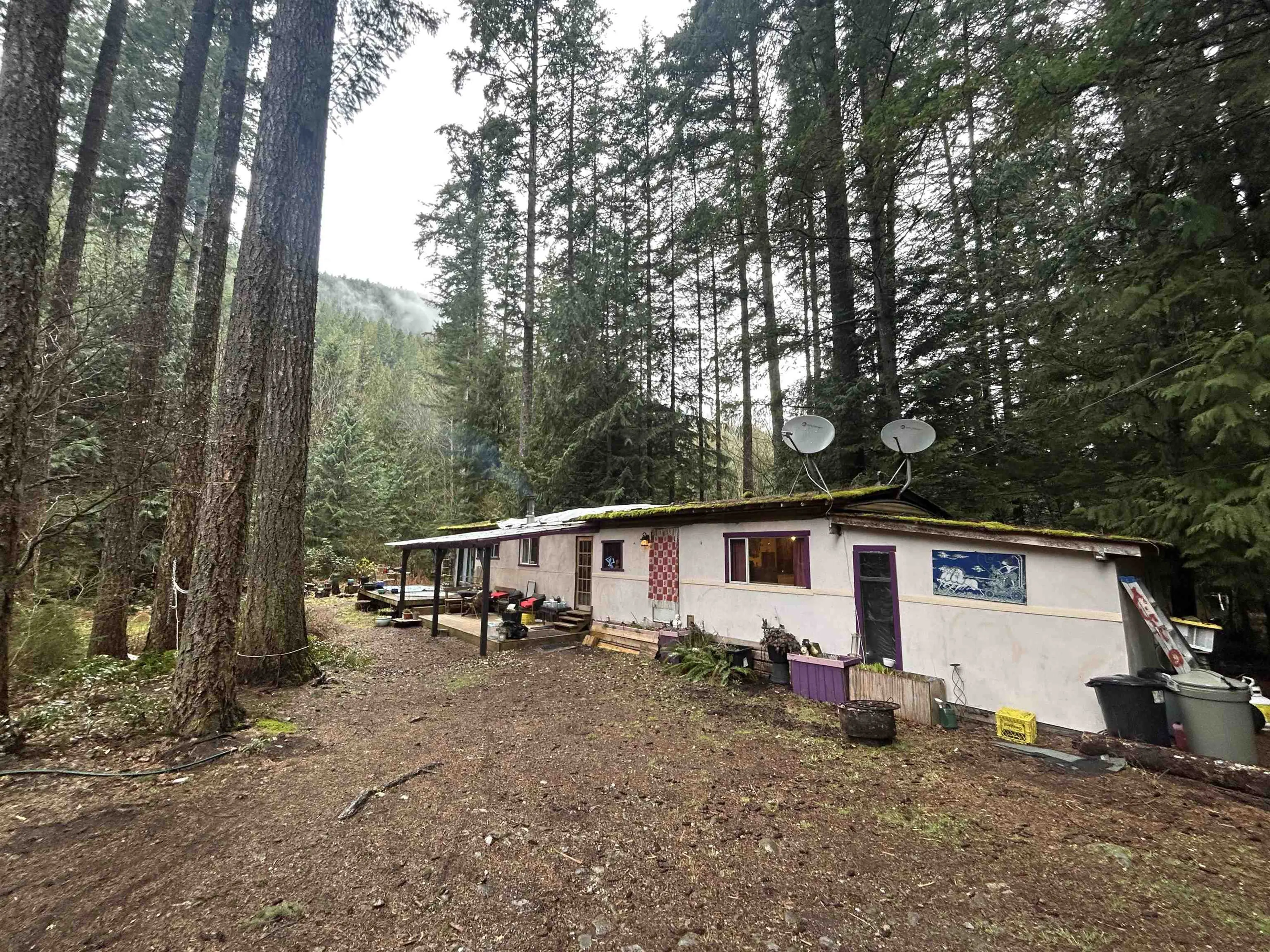 Property at 9063 PARADISE VALLEY ROAD, Squamish, BC