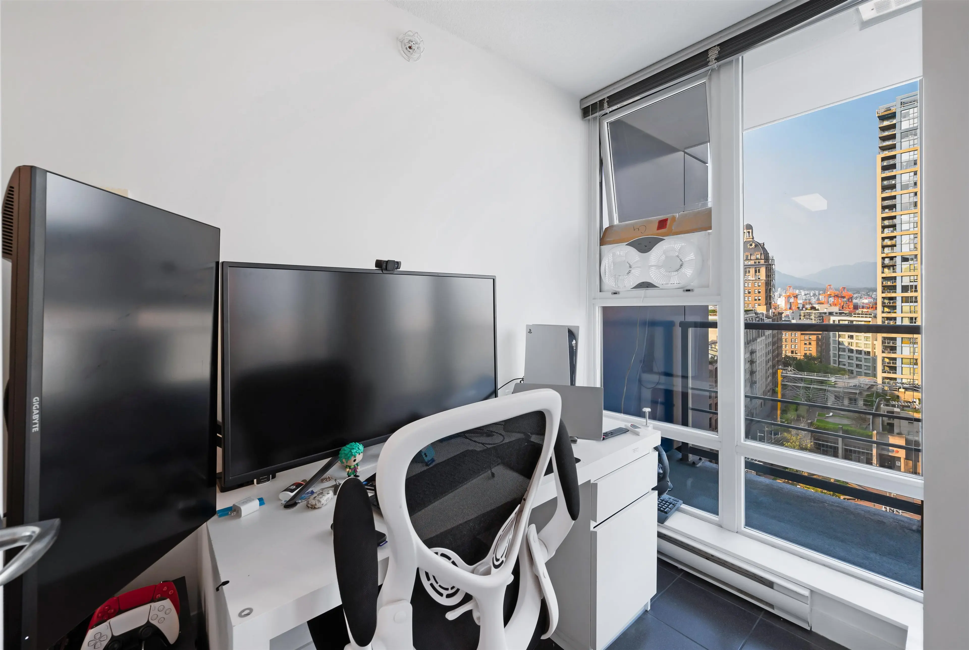 Property at #1207 602 CITADEL PARADE, Vancouver, BC