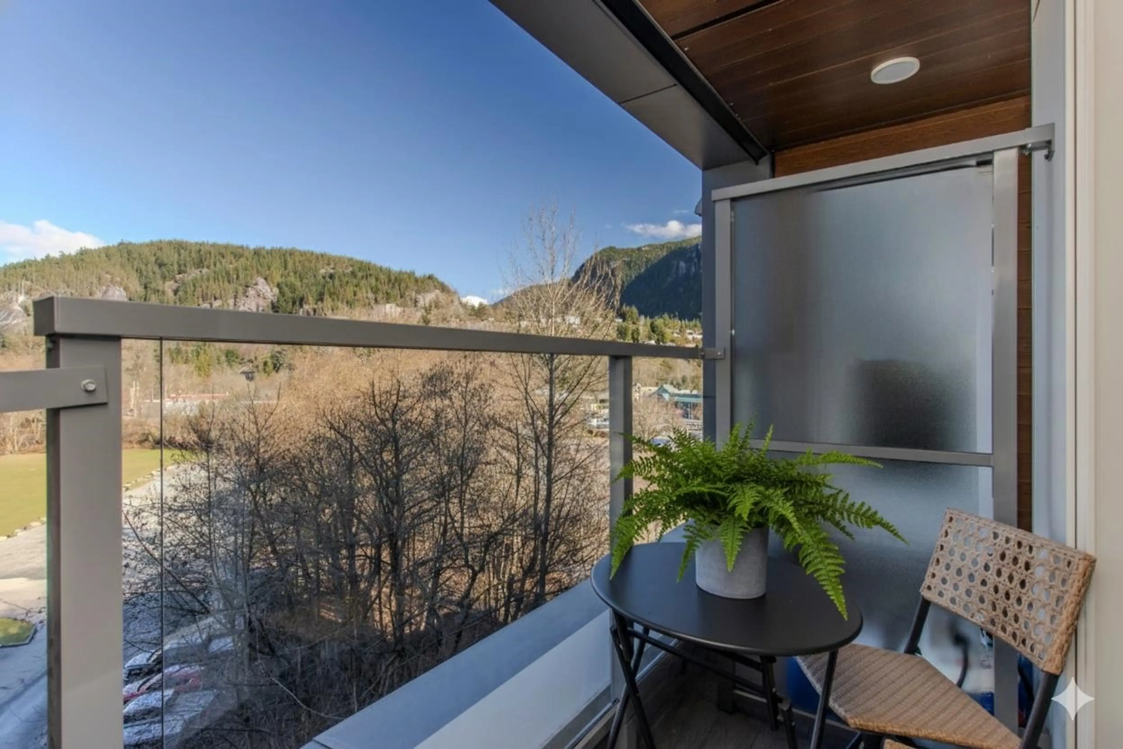 Property at #610 38362 BUCKLEY AVENUE, Squamish, BC