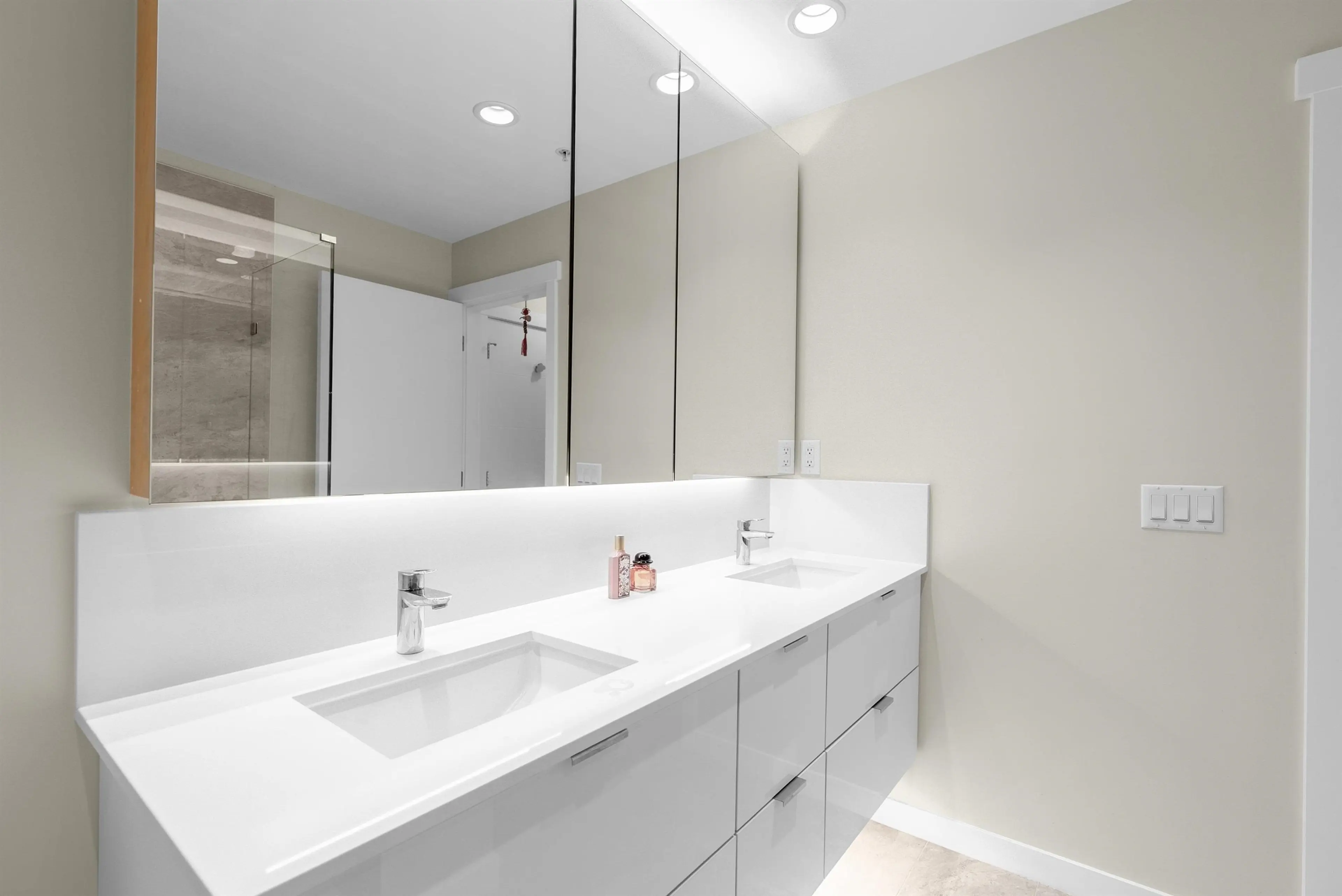 Property at #315 9233 ODLIN ROAD, Richmond, BC