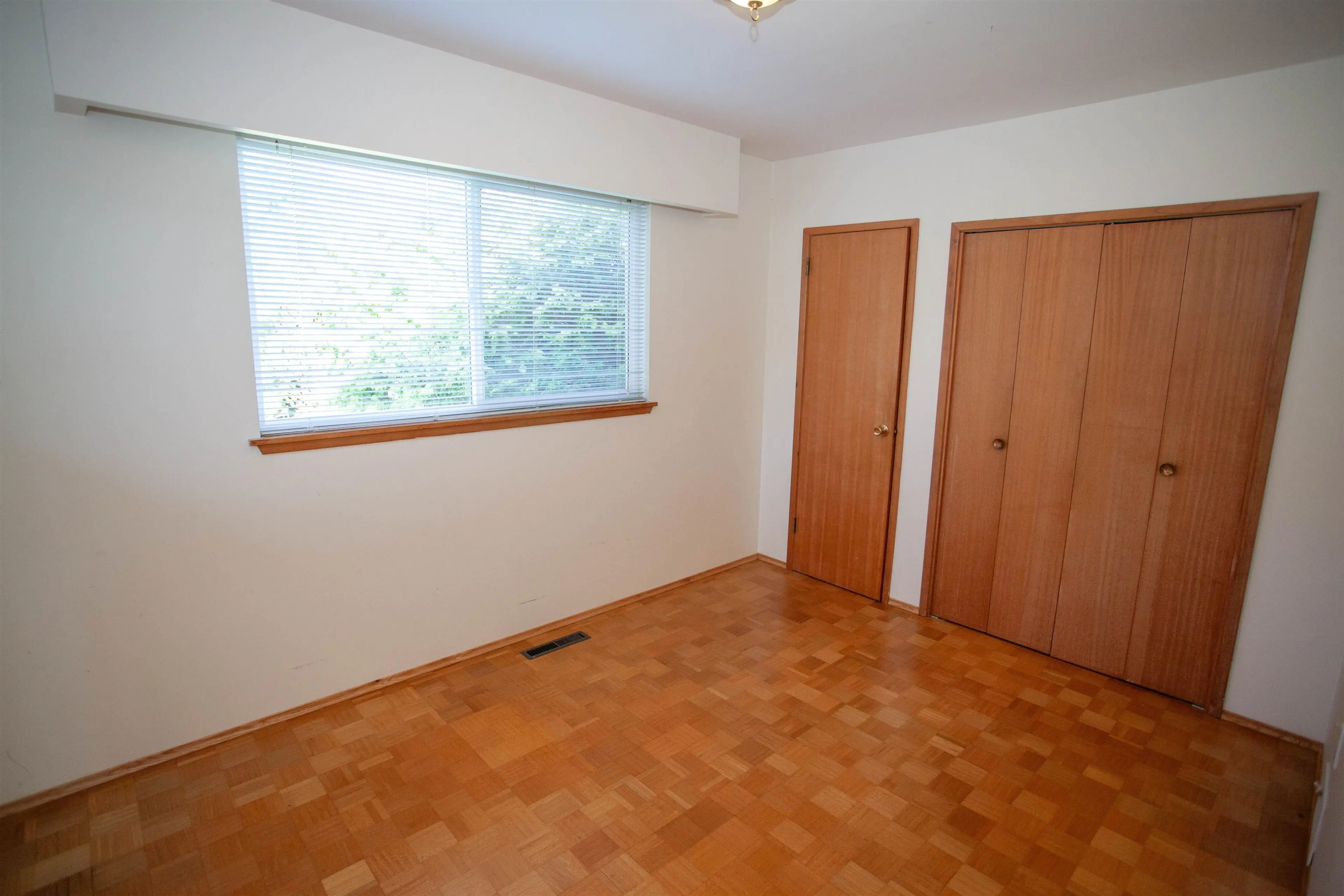 Property at 14451 MANN PARK CRESCENT, White Rock, BC