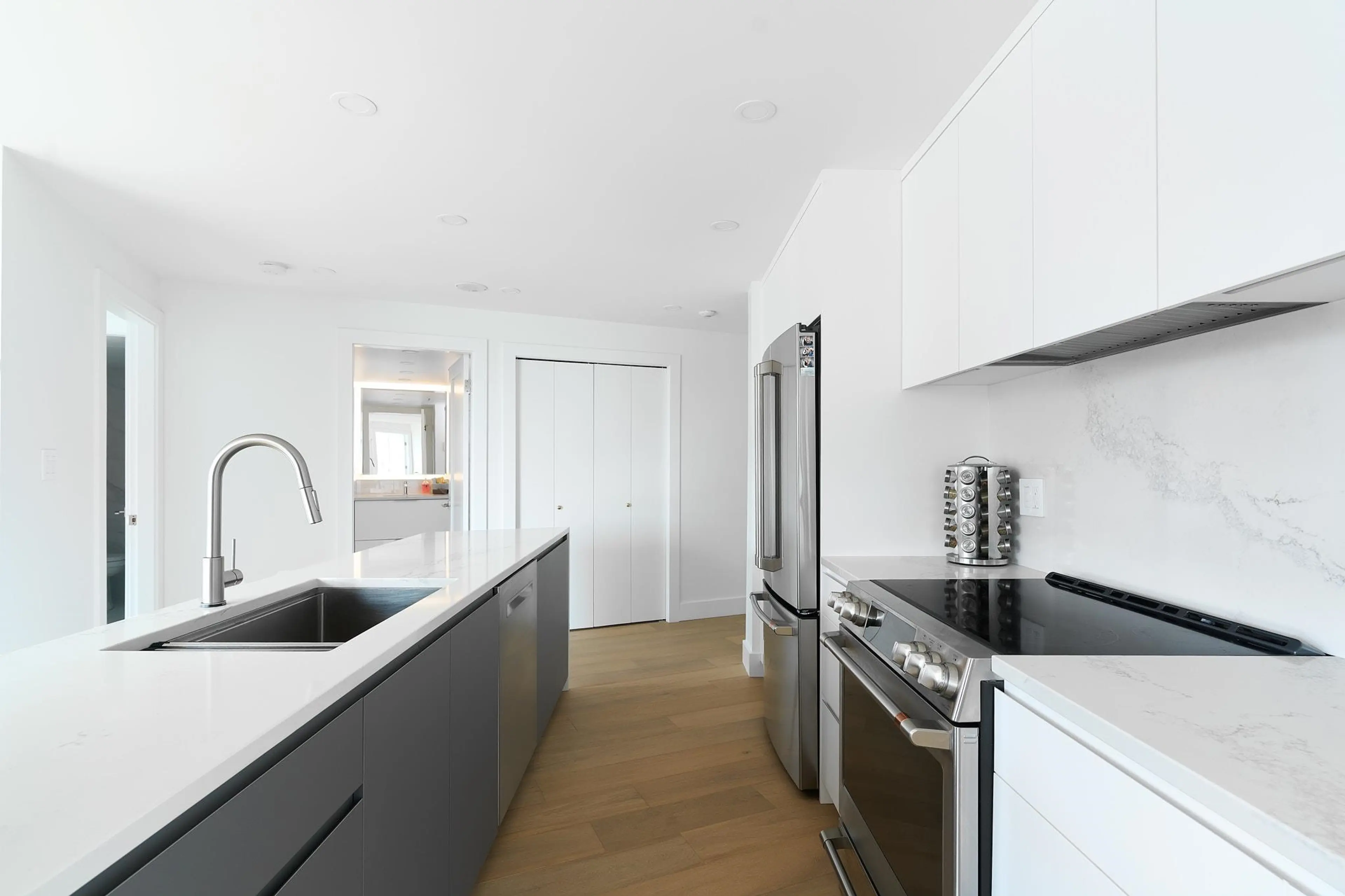 Property at #903 995 ROCHE POINT DRIVE, North Vancouver, BC