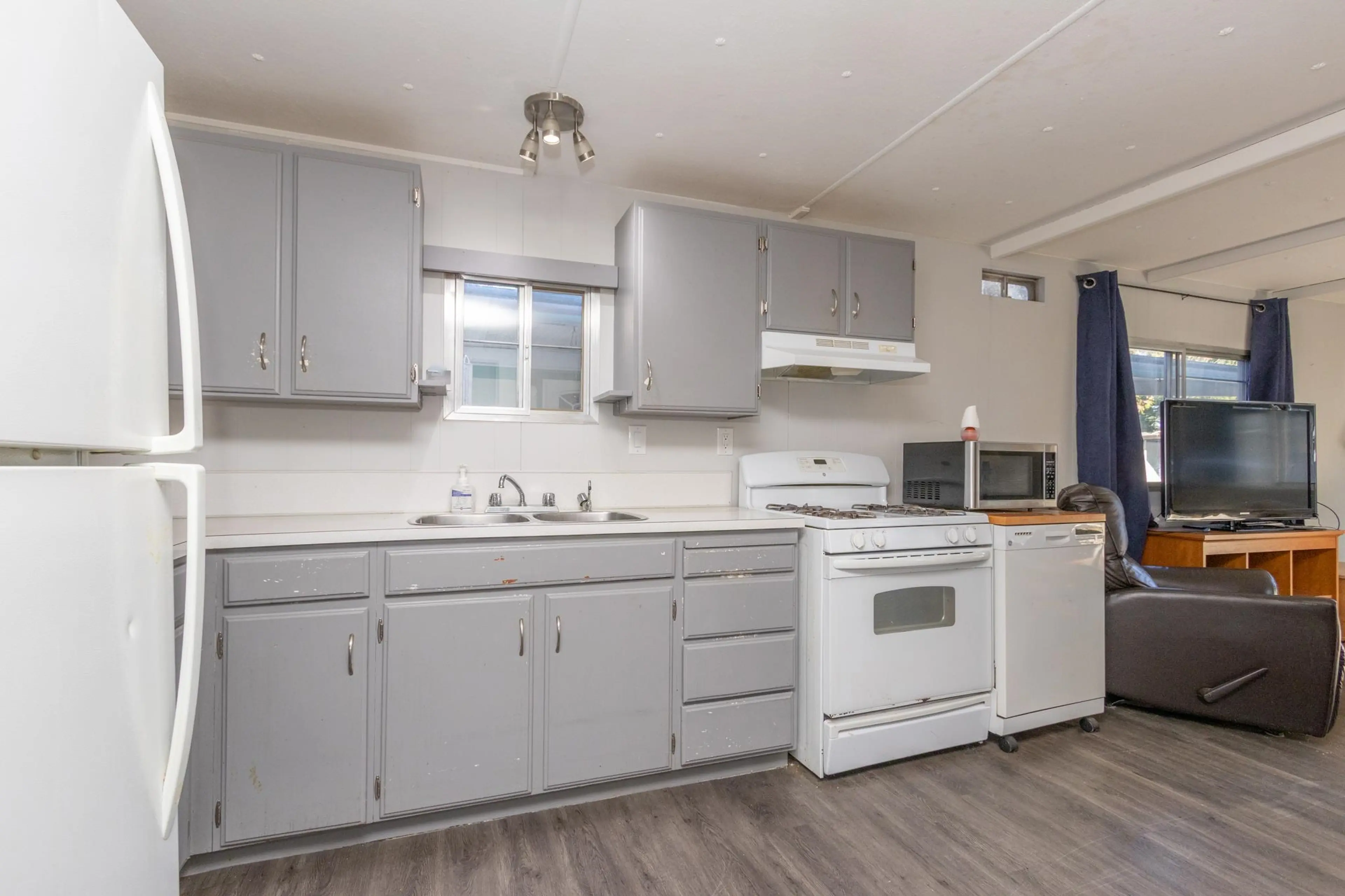 Property at #57 21163 LOUGHEED HIGHWAY HIGHWAY, Maple Ridge, BC