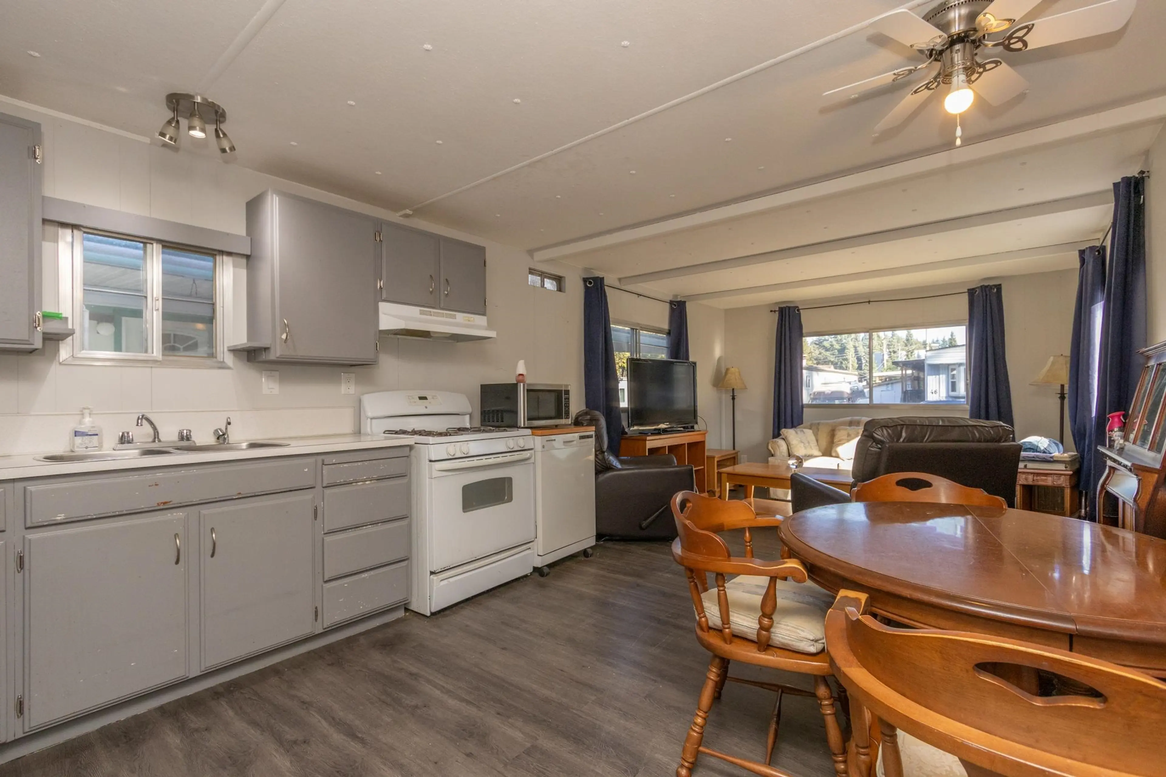 Property at #57 21163 LOUGHEED HIGHWAY HIGHWAY, Maple Ridge, BC