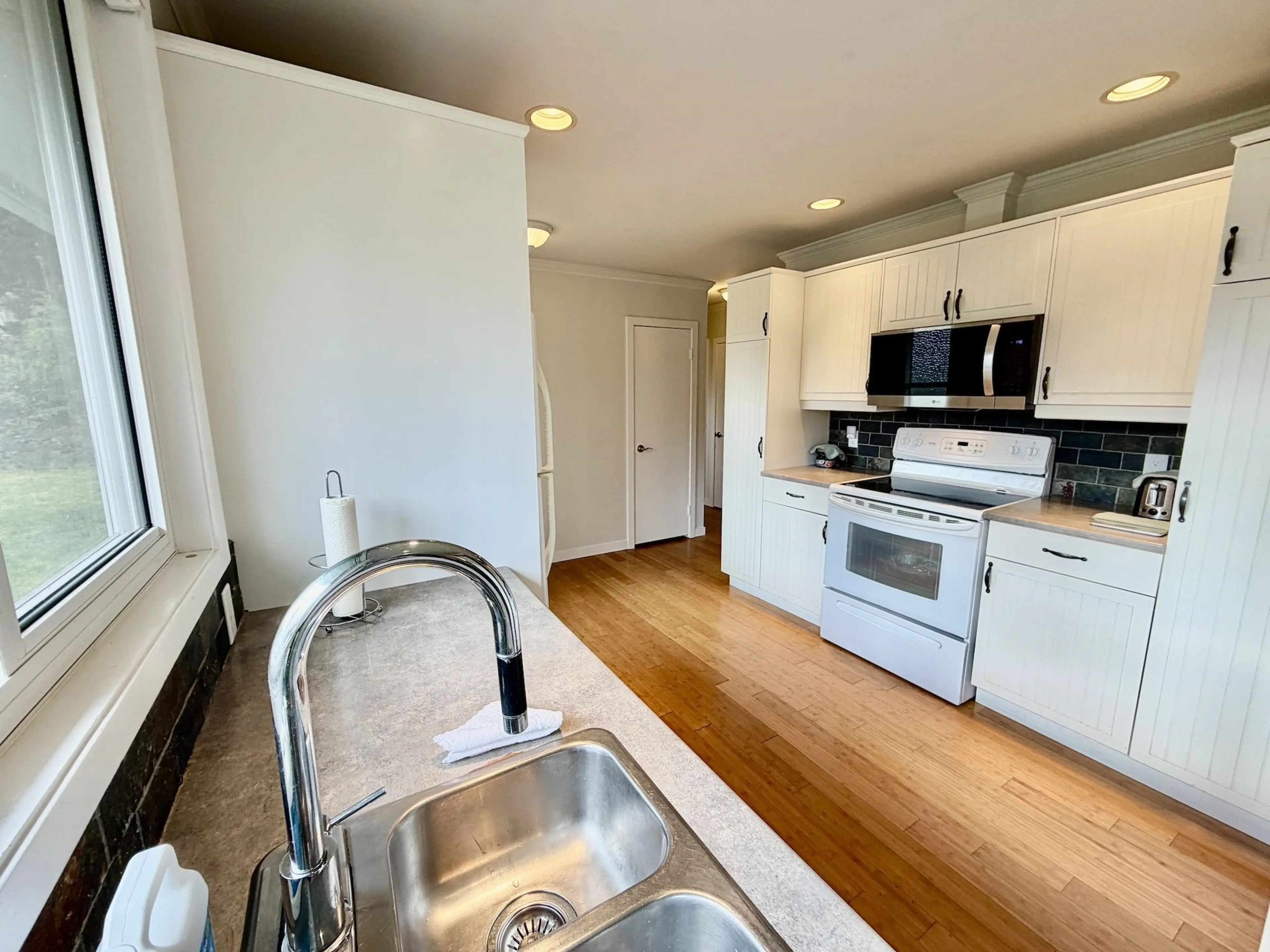 Property at 1876 BEAULYNN PLACE, North Vancouver, BC