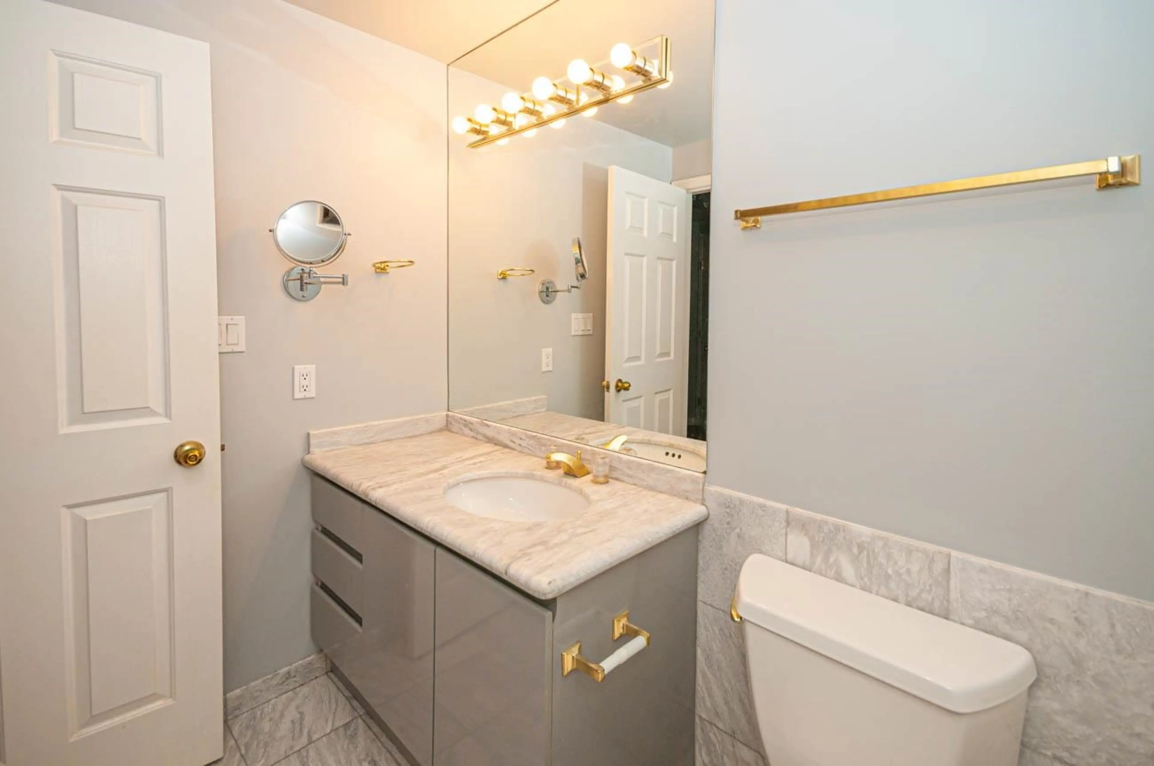 Property at #1606 909 BURRARD STREET, Vancouver, BC