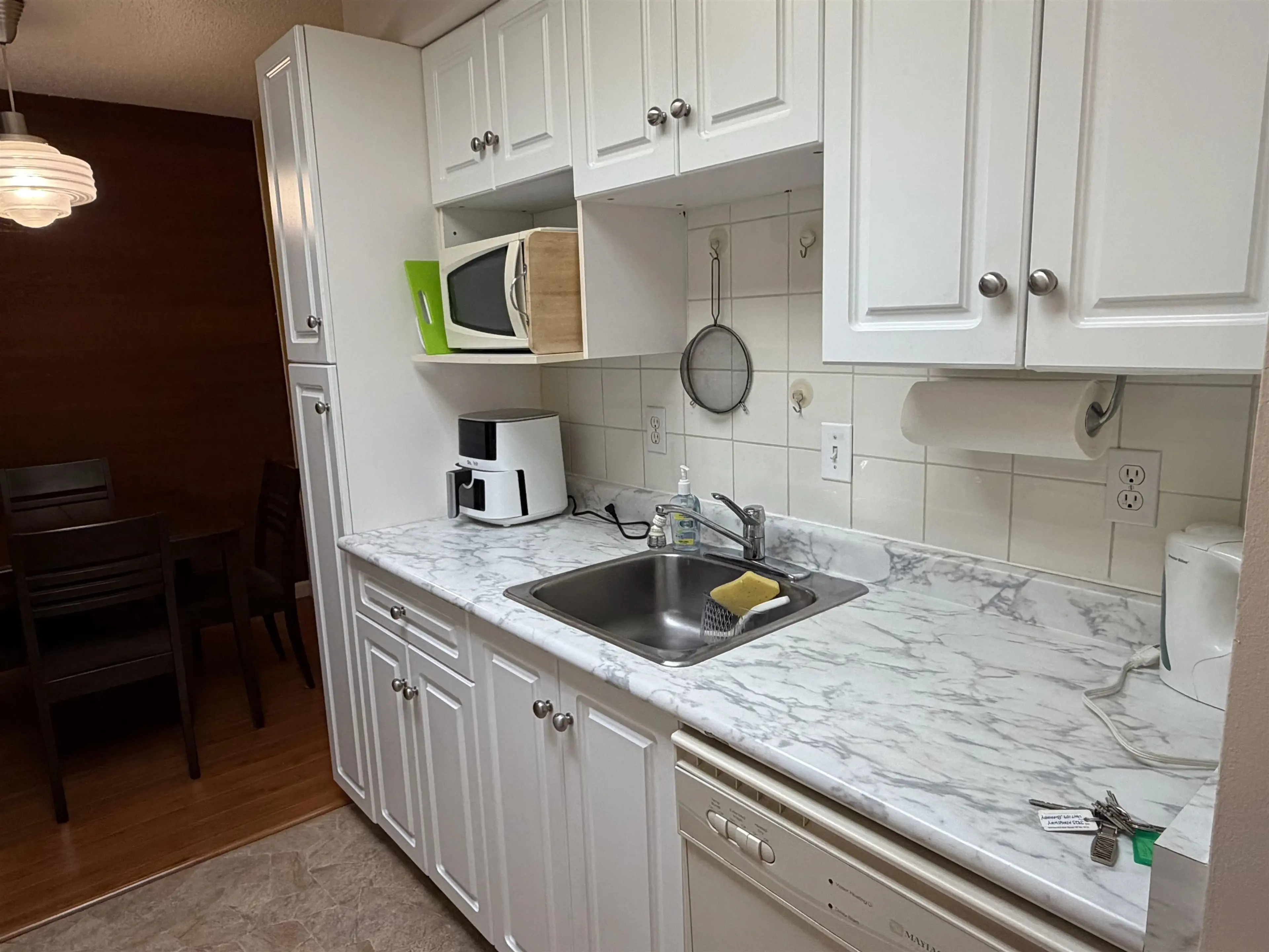 Property at #109 3925 KINGSWAY, Burnaby, BC