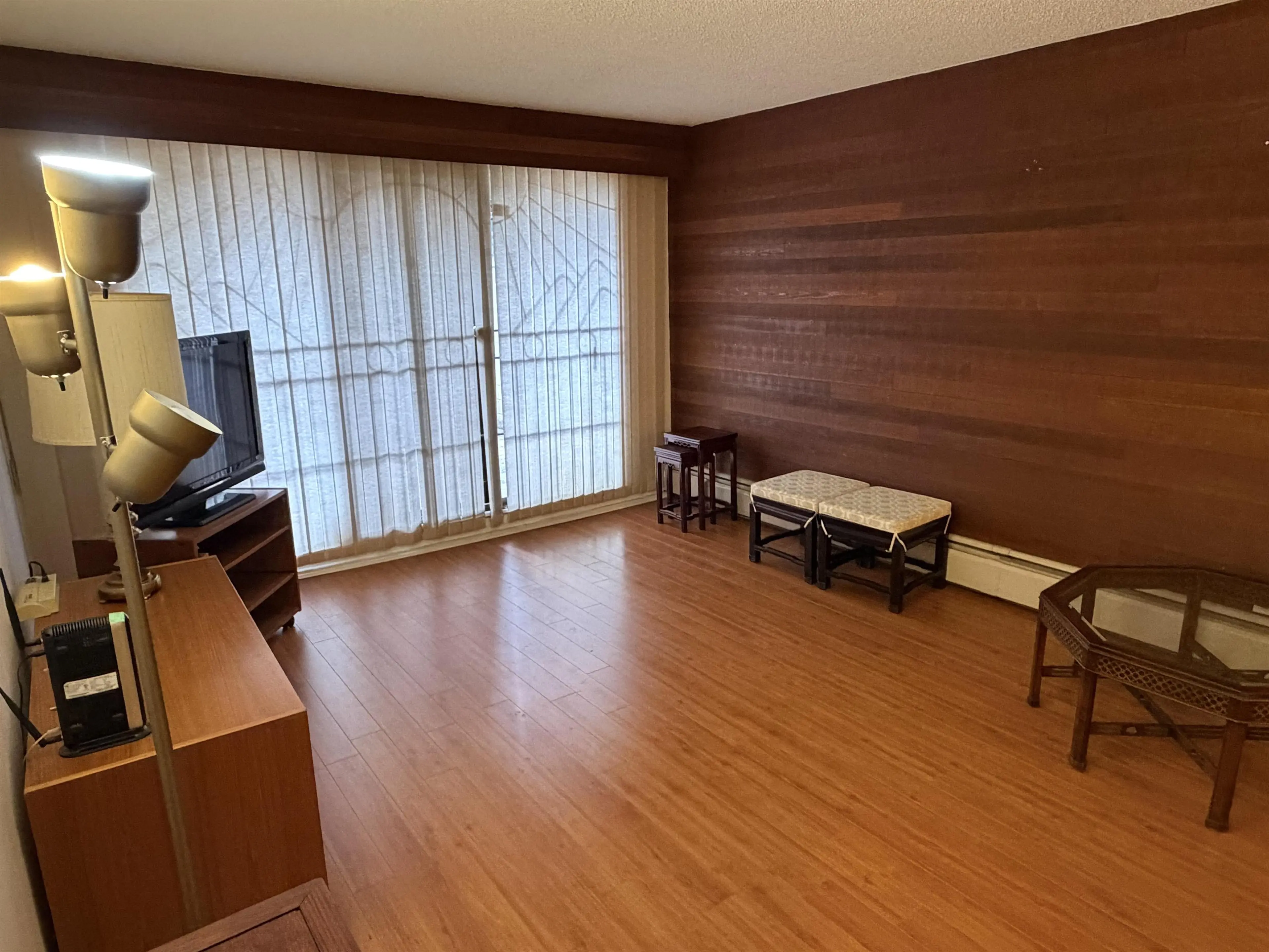 Property at #109 3925 KINGSWAY, Burnaby, BC