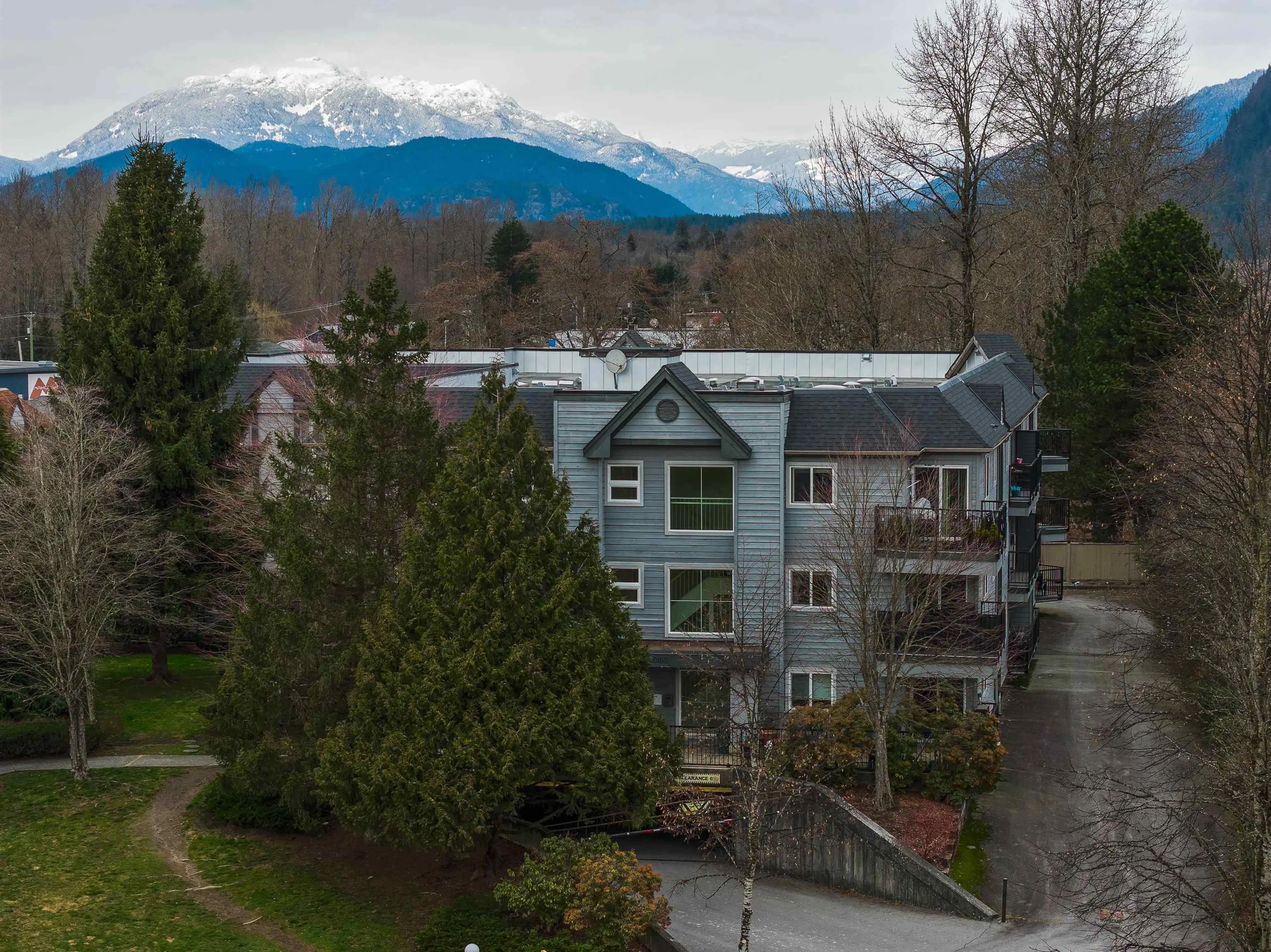 Property at #E309 40180 WILLOW CRESCENT, Squamish, BC