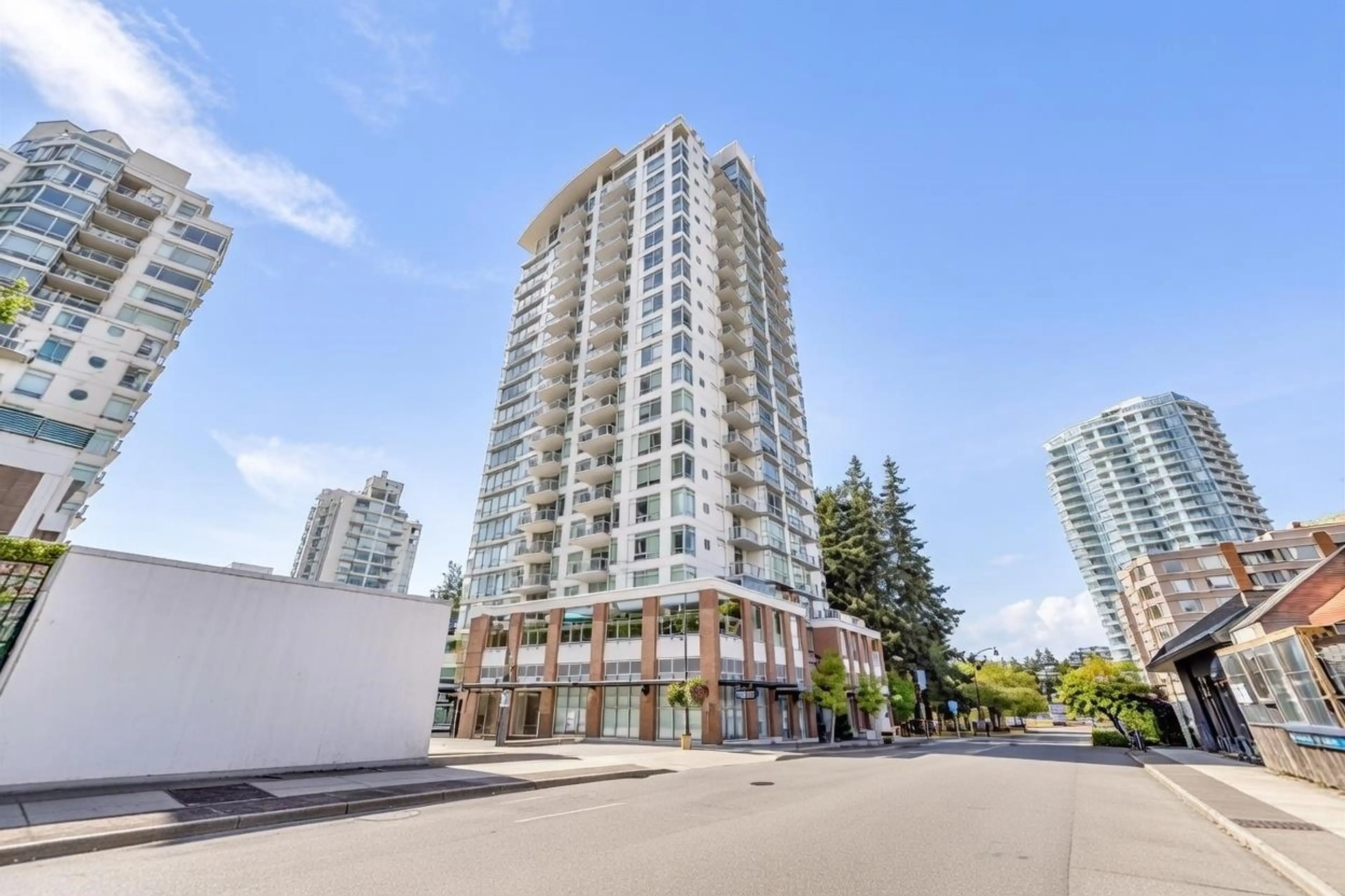 Property at #1705 15152 RUSSELL AVENUE, White Rock, BC