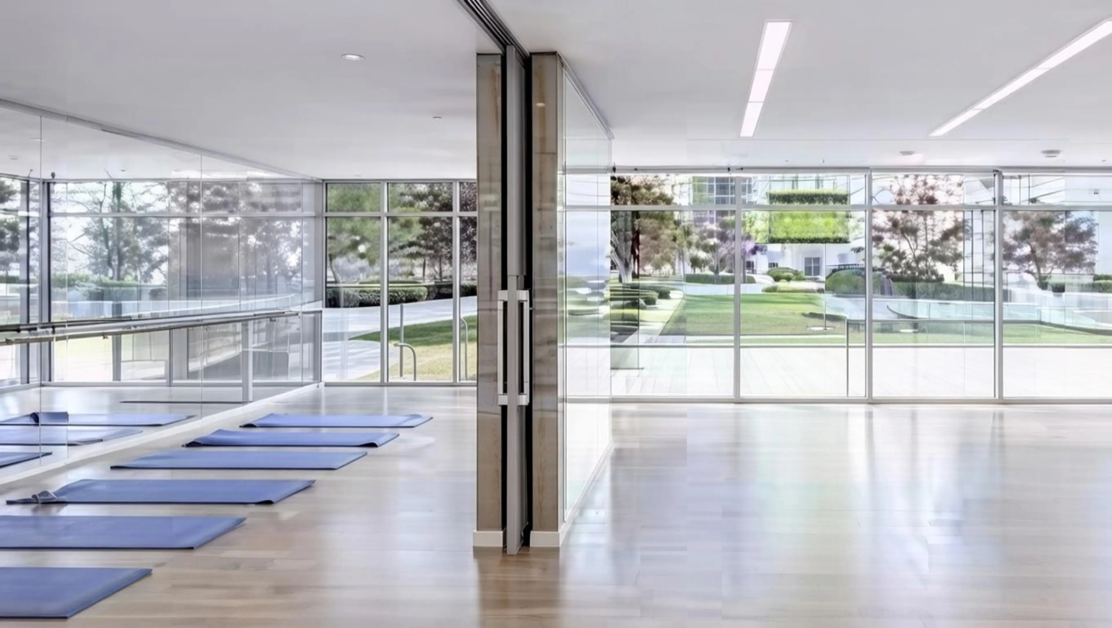 Property at #1705 15152 RUSSELL AVENUE, White Rock, BC