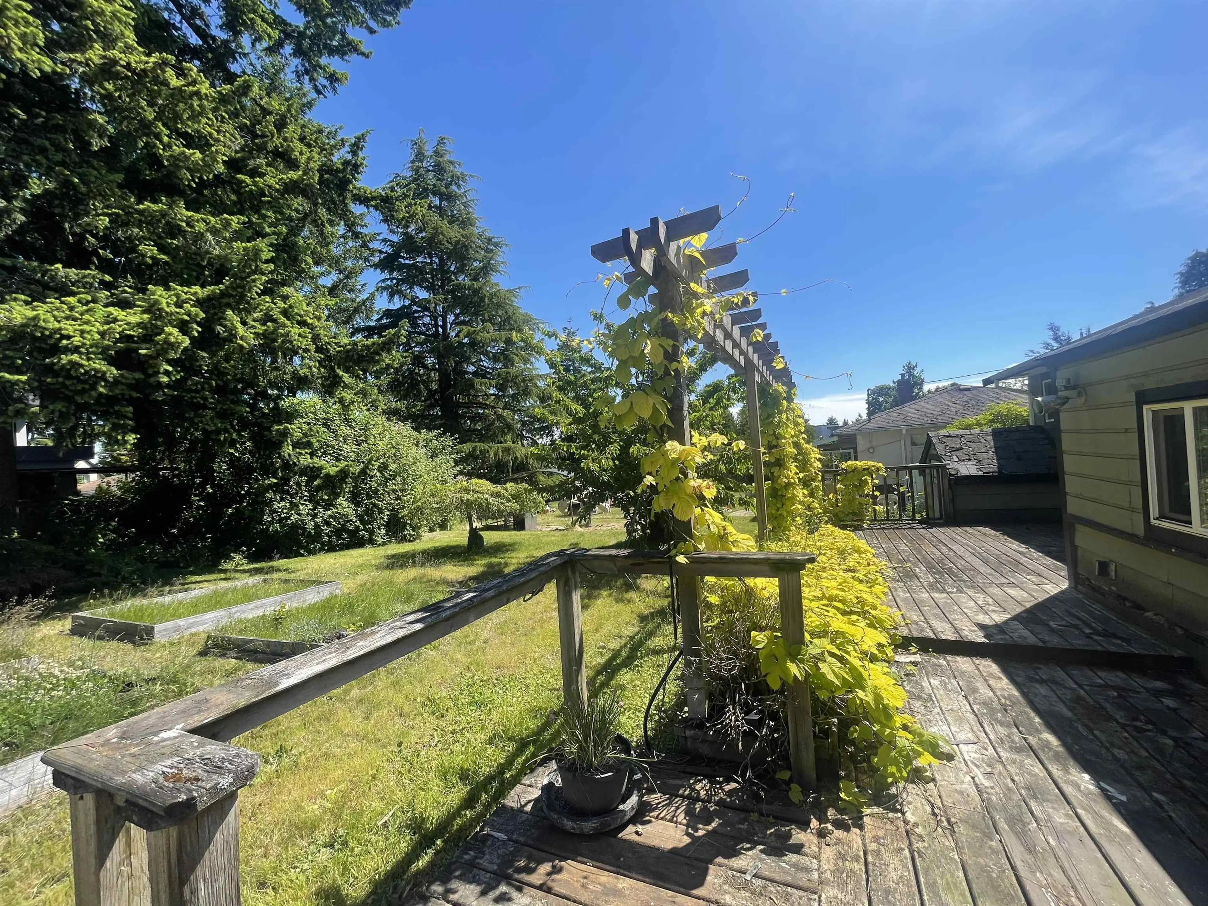 Property at 15463 16A AVENUE, Surrey, BC