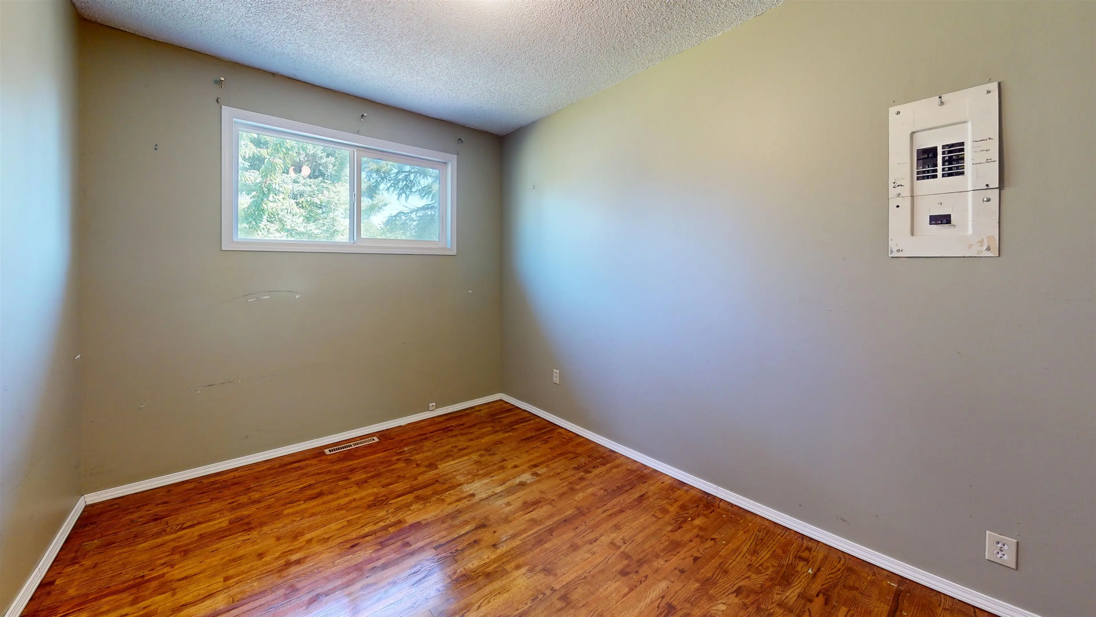 Property at 15463 16A AVENUE, Surrey, BC