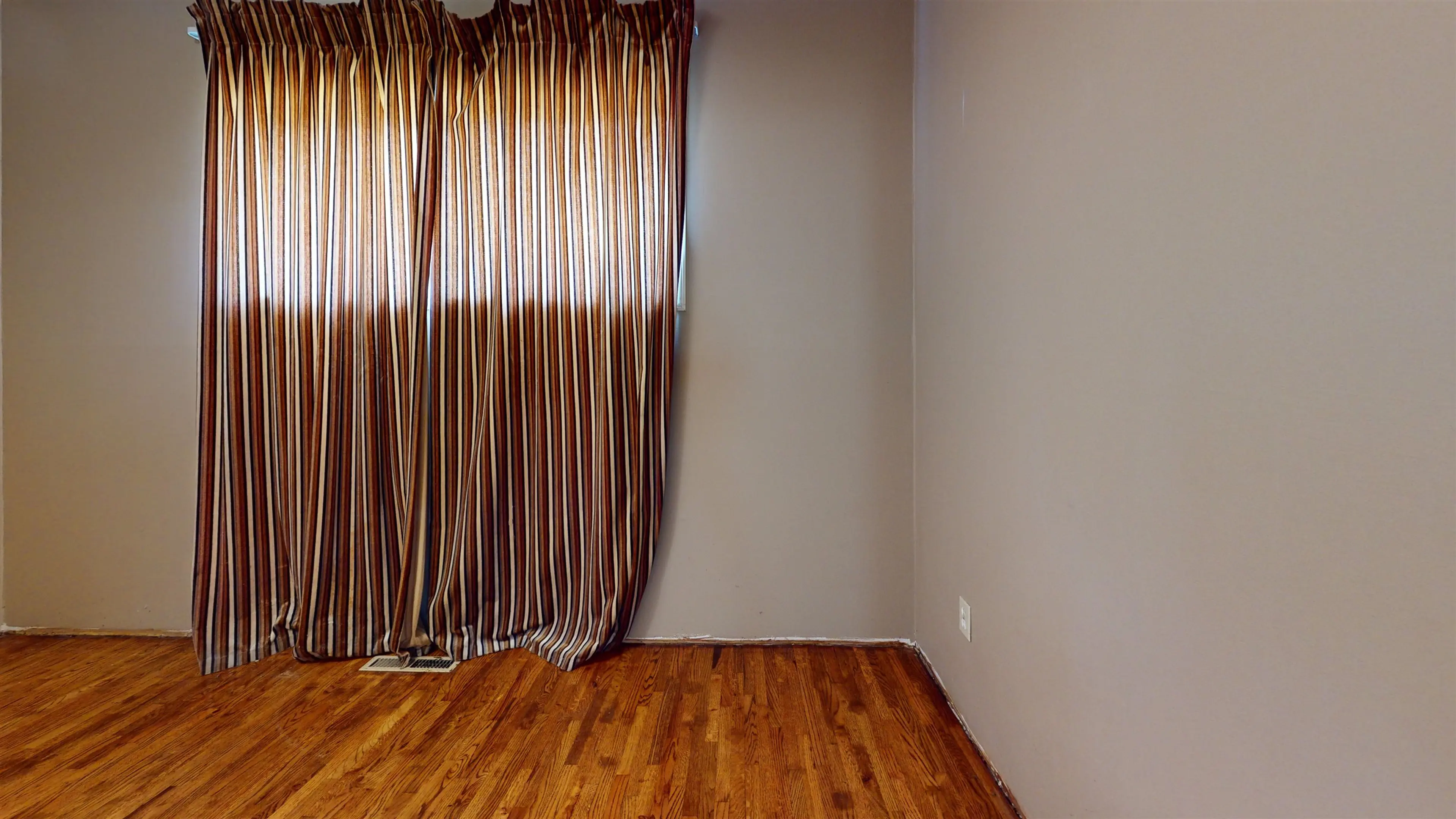 Property at 15463 16A AVENUE, Surrey, BC