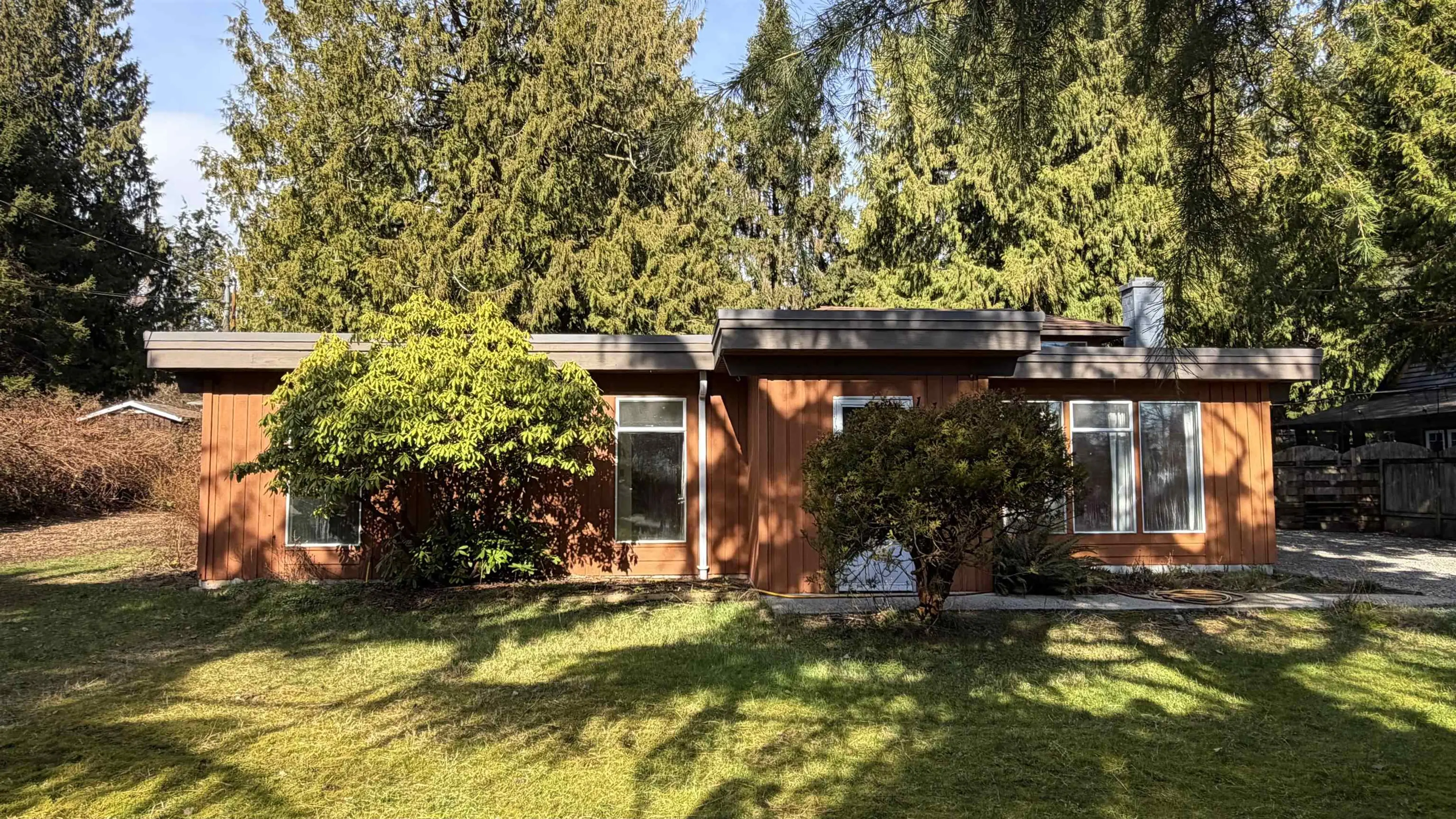 Property at 1112 SUNNYSIDE ROAD, Gibsons, BC